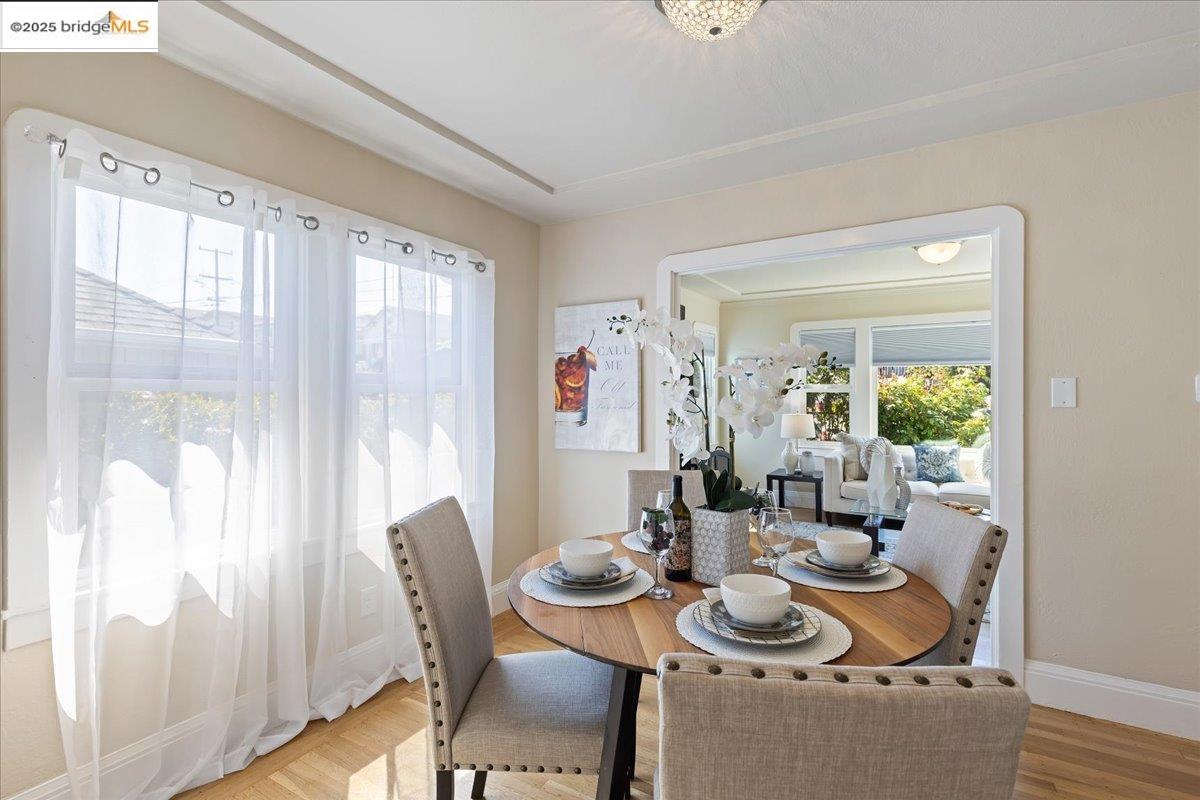 Detail Gallery Image 6 of 20 For 2256 48th Ave, Oakland,  CA 94601 - 2 Beds | 1 Baths