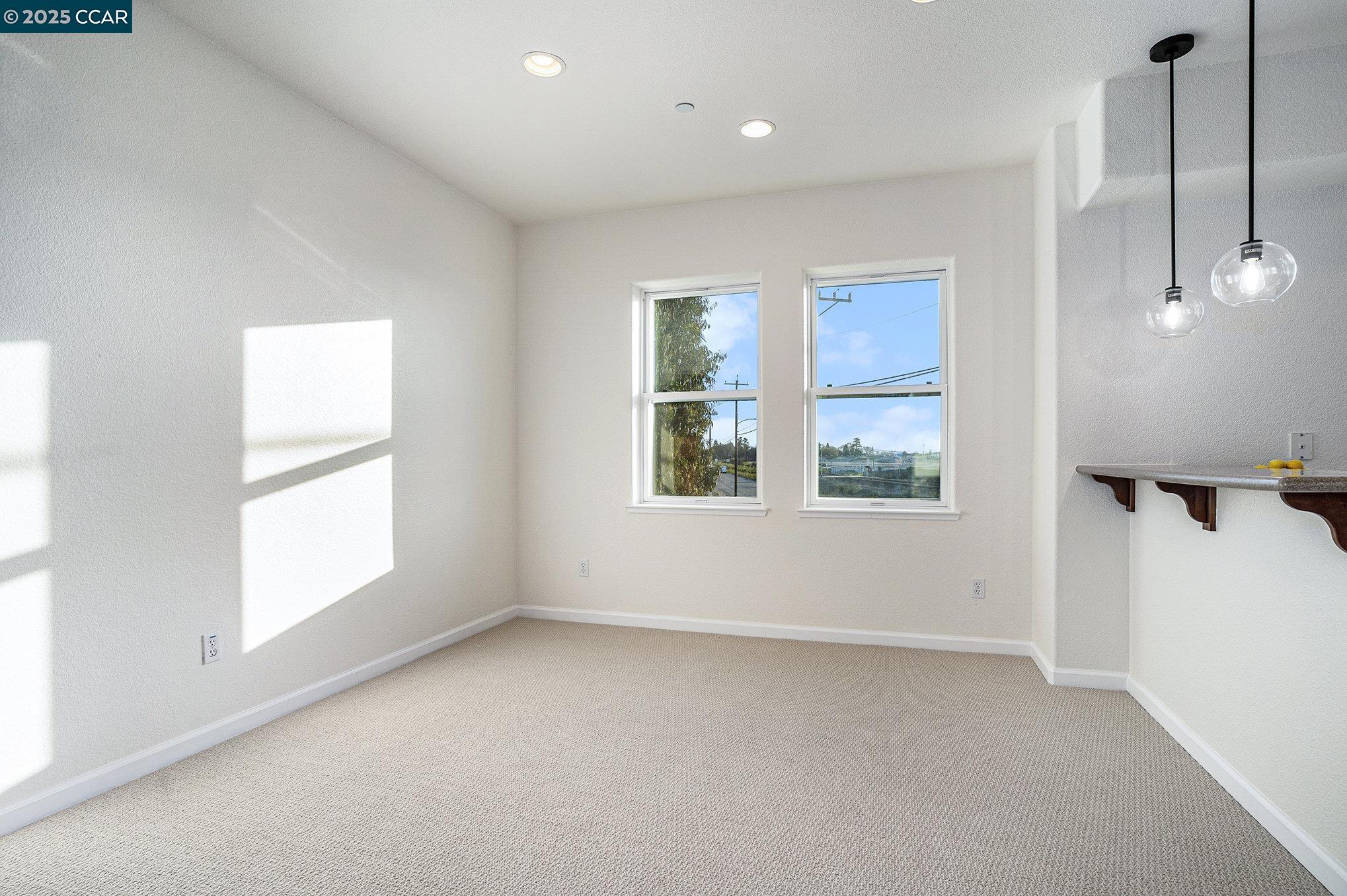 Detail Gallery Image 12 of 36 For 2701 Holly St, San Pablo,  CA 94806 - 3 Beds | 2/1 Baths