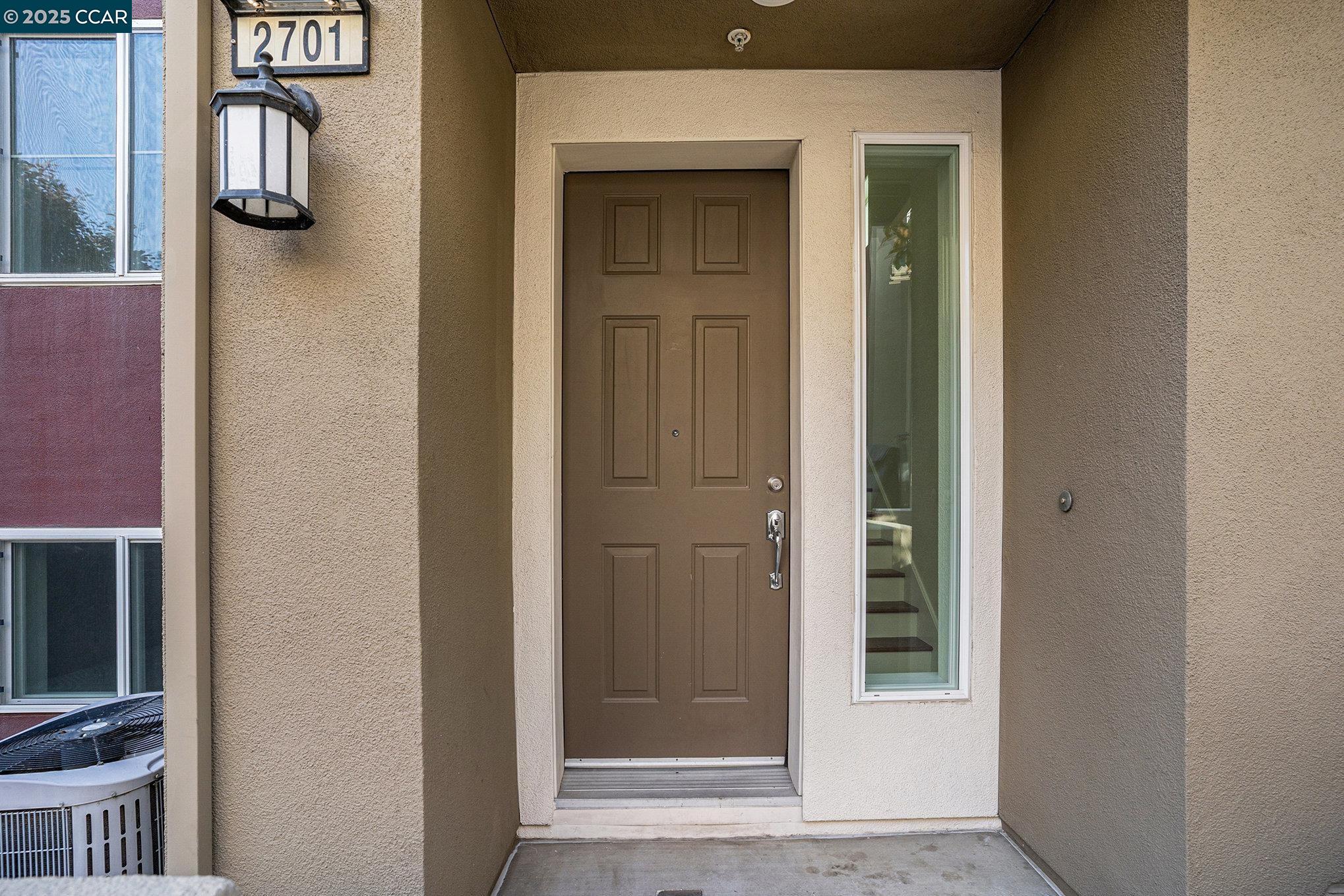 Detail Gallery Image 3 of 36 For 2701 Holly St, San Pablo,  CA 94806 - 3 Beds | 2/1 Baths