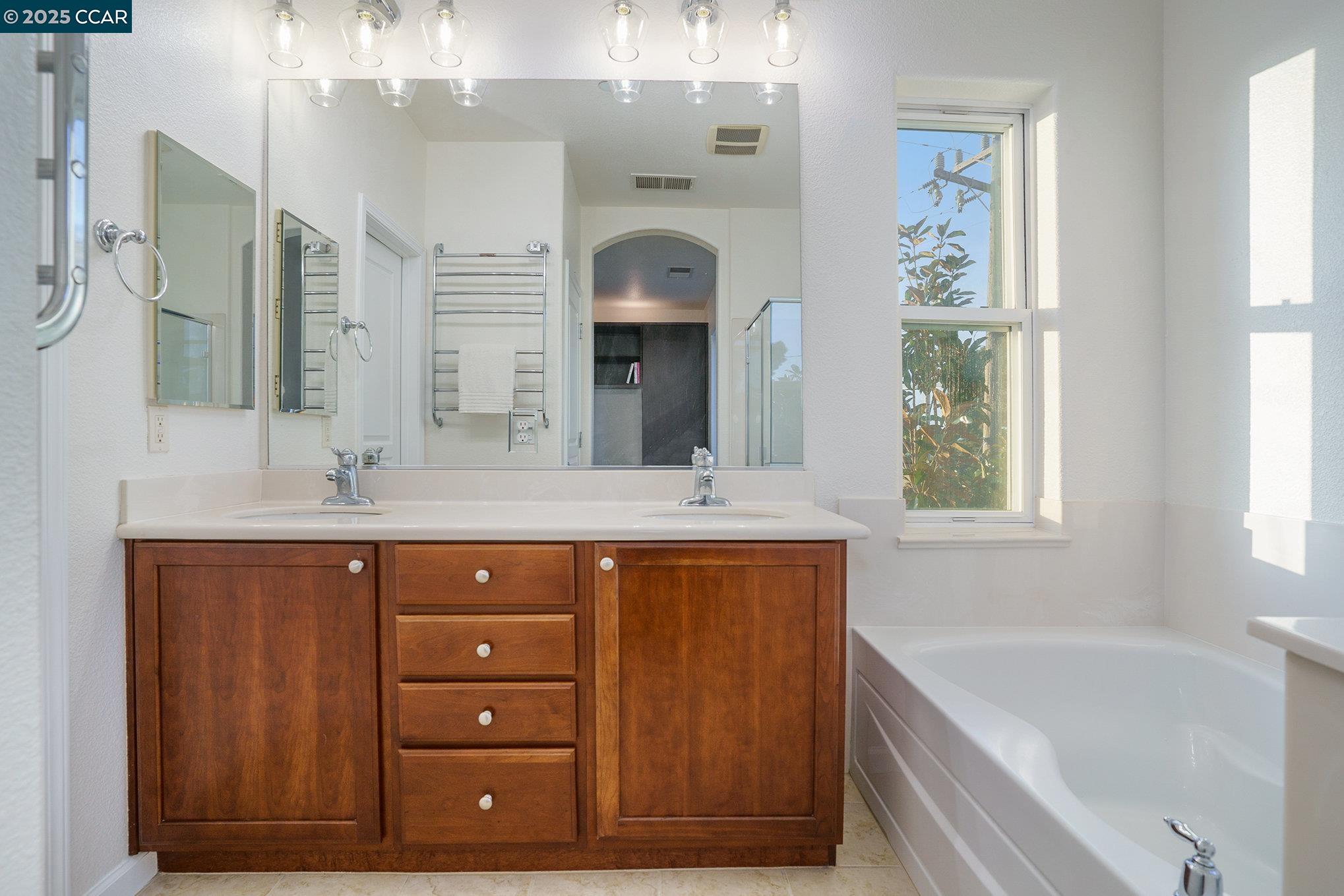 Detail Gallery Image 23 of 36 For 2701 Holly St, San Pablo,  CA 94806 - 3 Beds | 2/1 Baths