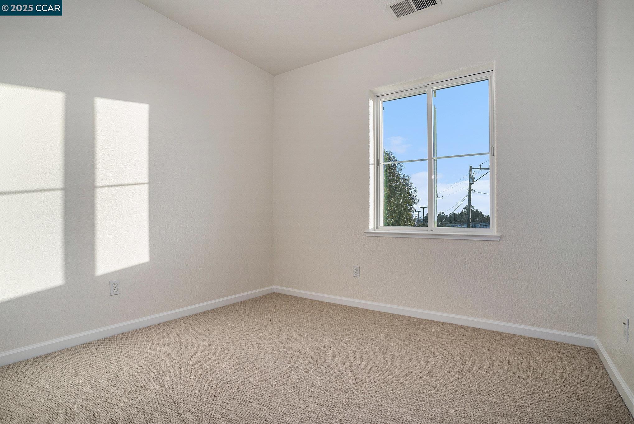 Detail Gallery Image 29 of 36 For 2701 Holly St, San Pablo,  CA 94806 - 3 Beds | 2/1 Baths