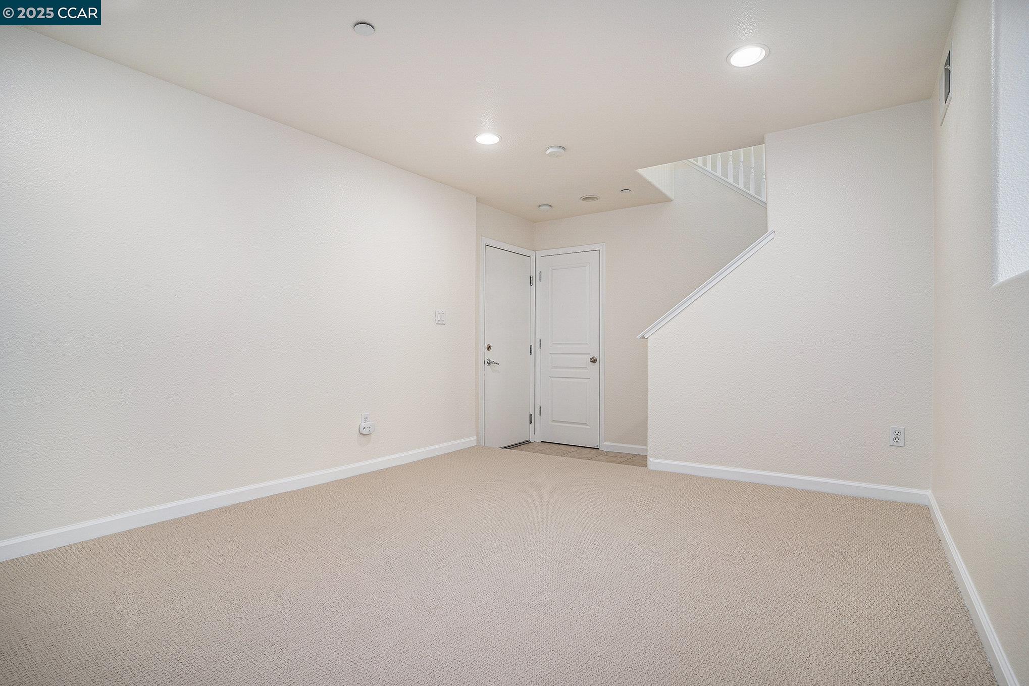 Detail Gallery Image 4 of 36 For 2701 Holly St, San Pablo,  CA 94806 - 3 Beds | 2/1 Baths