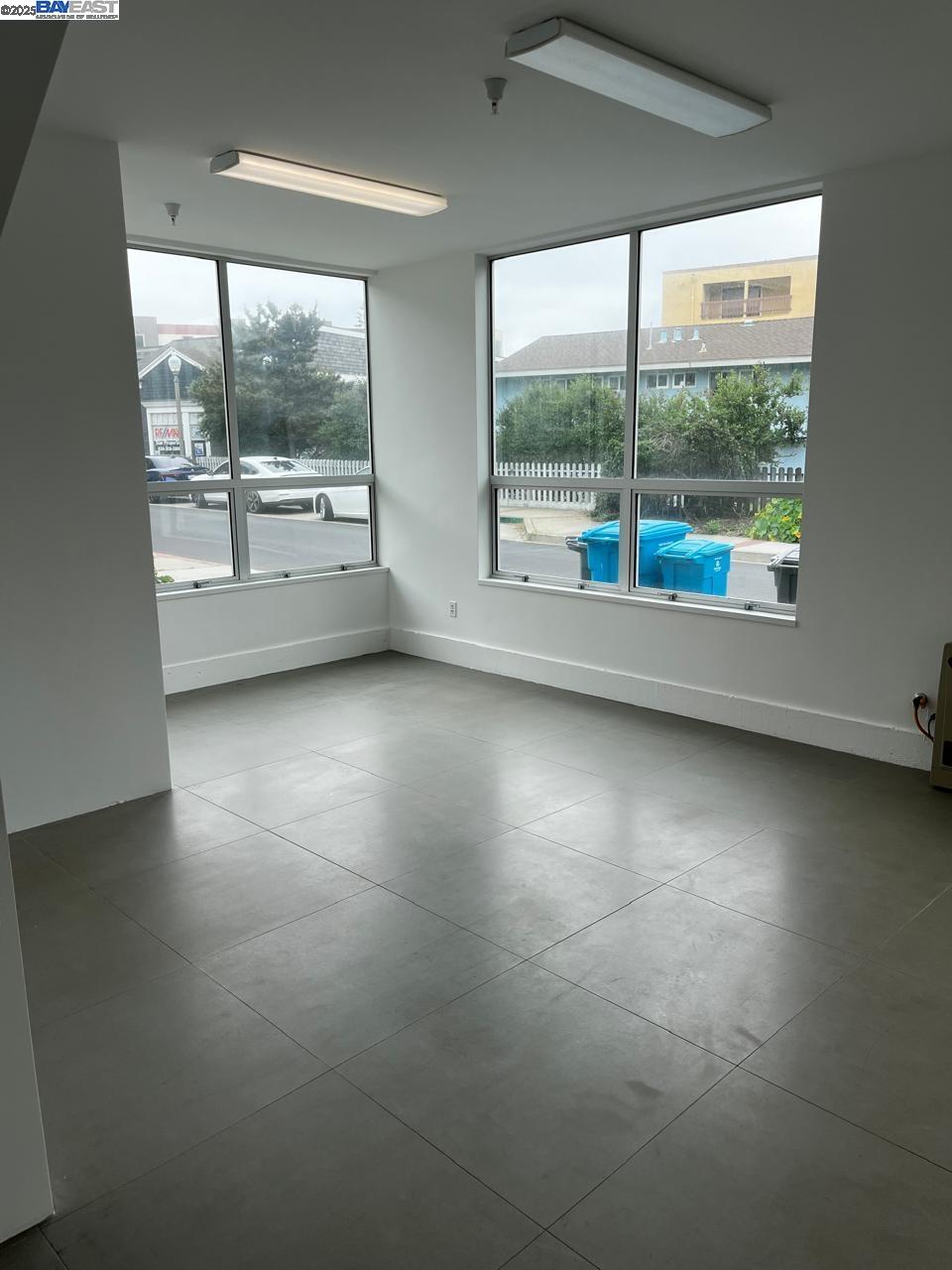 411 Dondee St Unit A, Pacifica, California 94044, ,Commercial Lease,For Rent,411 Dondee St Unit A,41095589