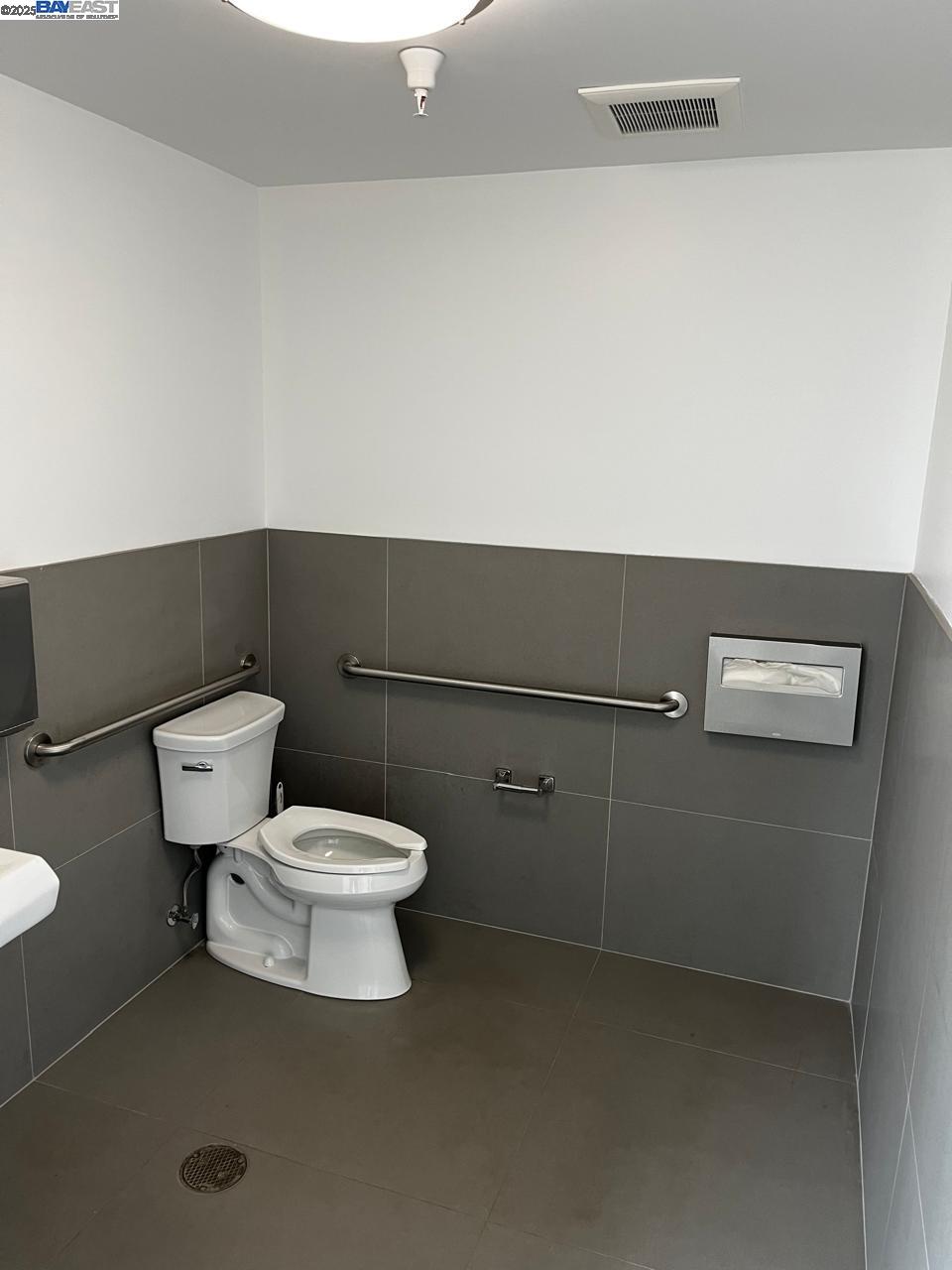 411 Dondee St Unit A, Pacifica, California 94044, ,Commercial Lease,For Rent,411 Dondee St Unit A,41095589