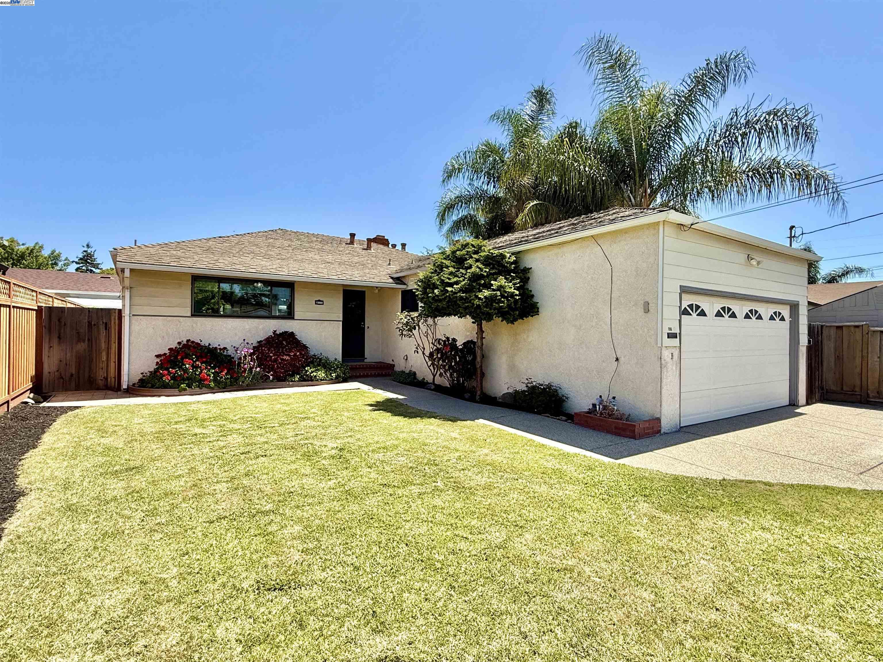 Detail Gallery Image 1 of 47 For 15966 Saint Johns Dr, San Lorenzo,  CA 94580 - 3 Beds | 2 Baths