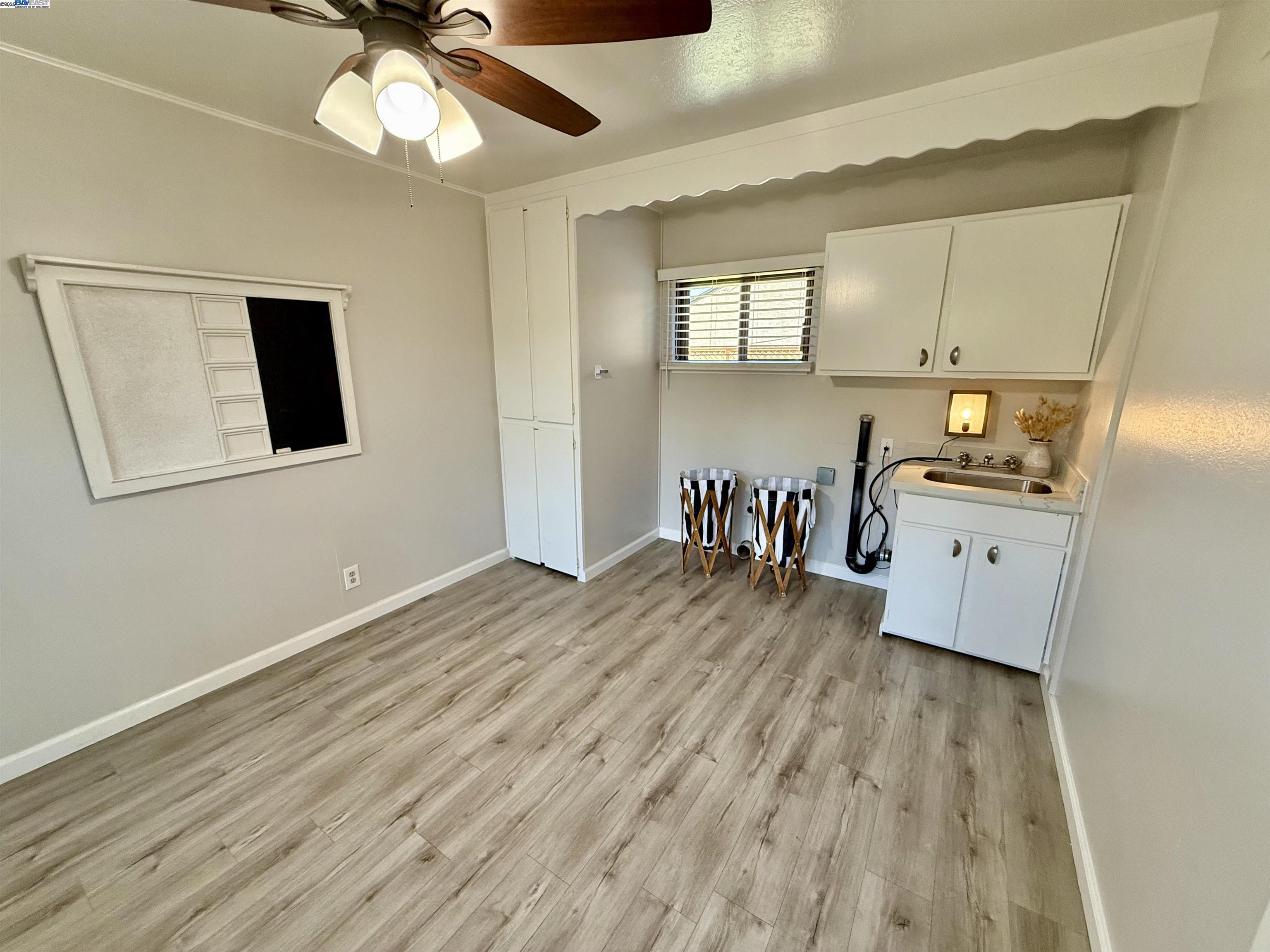 Detail Gallery Image 12 of 47 For 15966 Saint Johns Dr, San Lorenzo,  CA 94580 - 3 Beds | 2 Baths