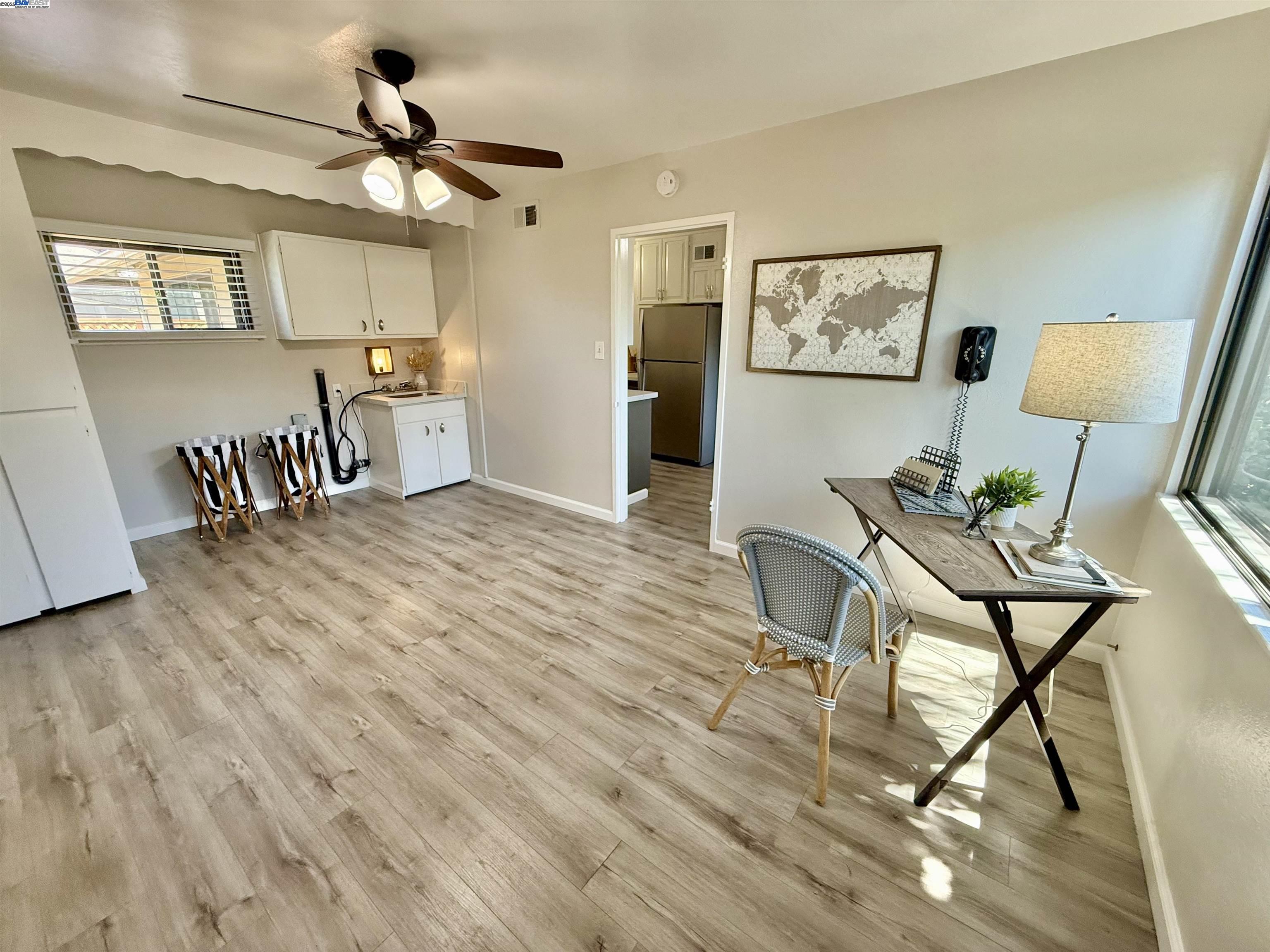 Detail Gallery Image 14 of 47 For 15966 Saint Johns Dr, San Lorenzo,  CA 94580 - 3 Beds | 2 Baths