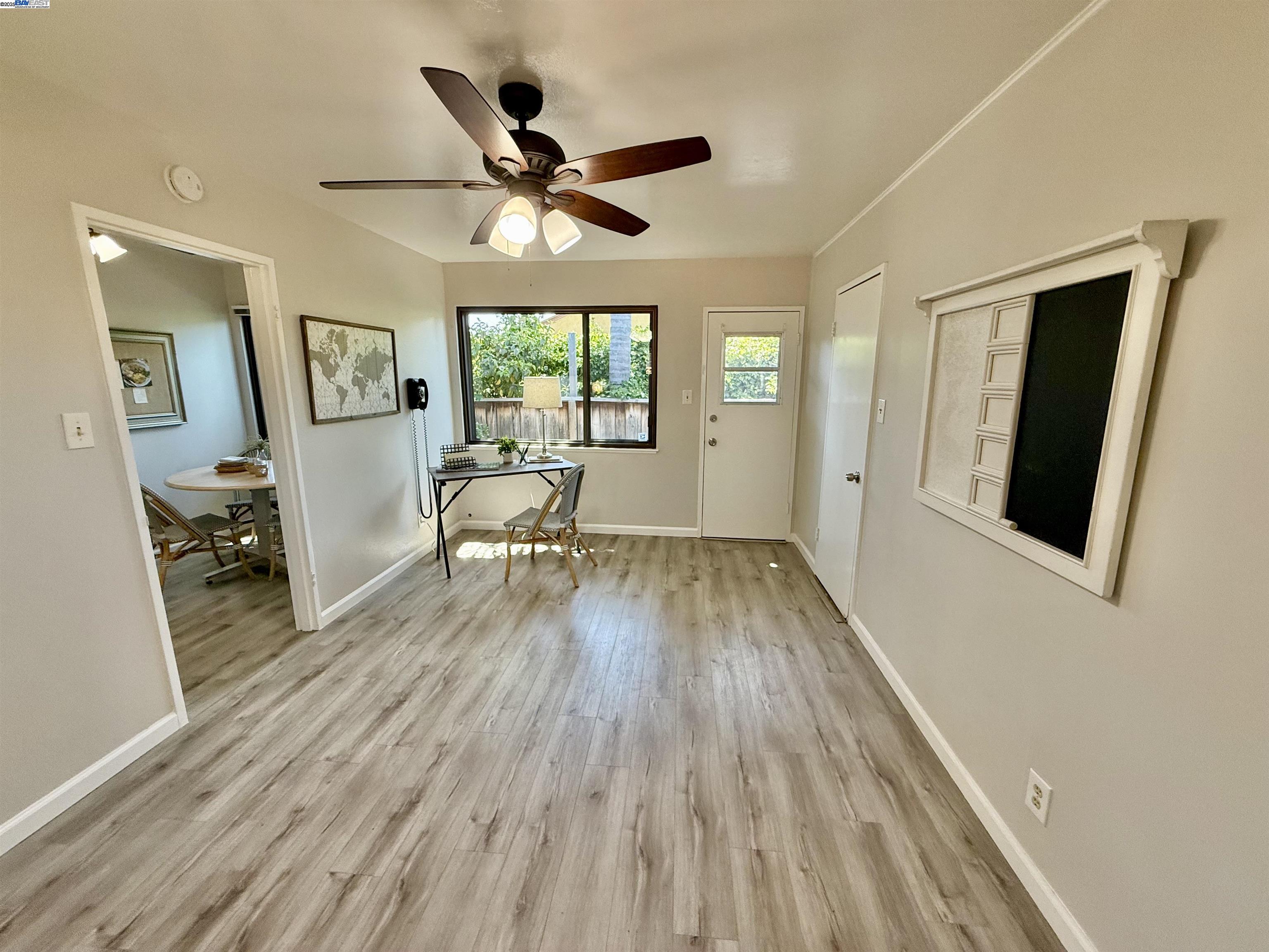 Detail Gallery Image 15 of 47 For 15966 Saint Johns Dr, San Lorenzo,  CA 94580 - 3 Beds | 2 Baths
