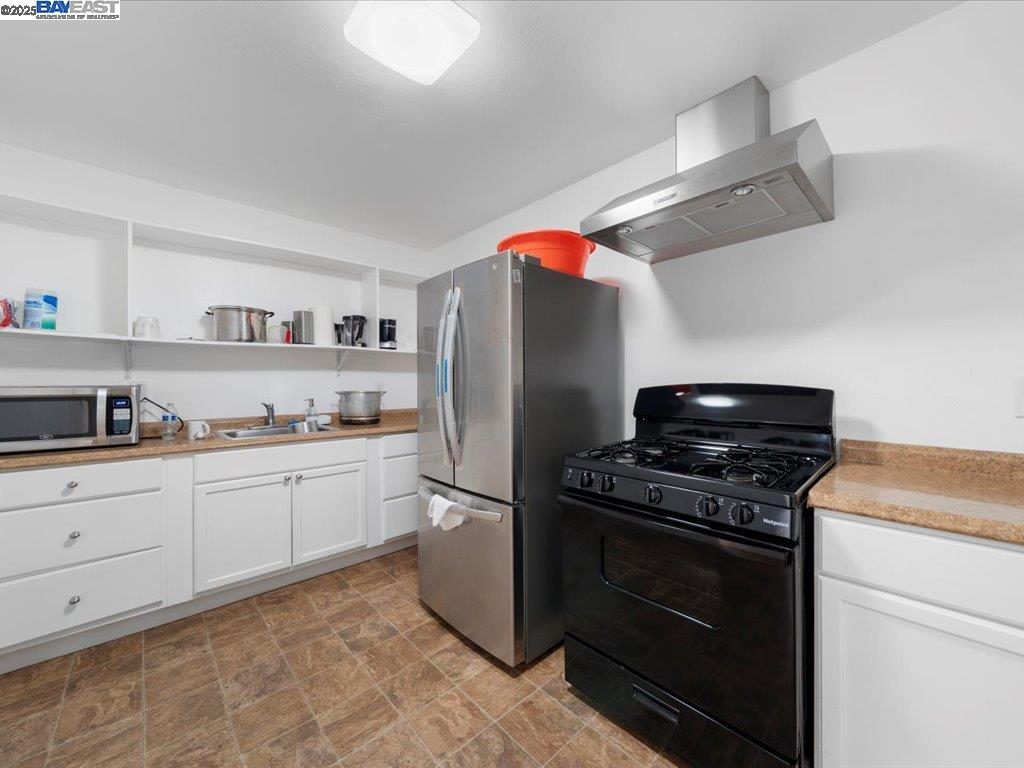 Detail Gallery Image 25 of 41 For 8701 International Blvd, Oakland,  CA 94621 - 0 Beds | 0 Baths