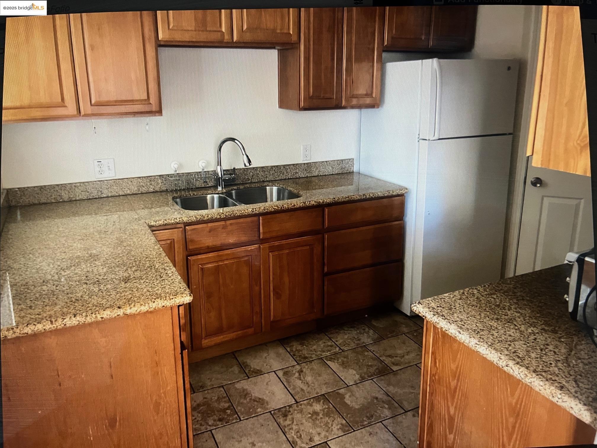 Detail Gallery Image 2 of 5 For 5936 Martin Luther King Jr Way, Oakland,  CA 94609 - – Beds | – Baths