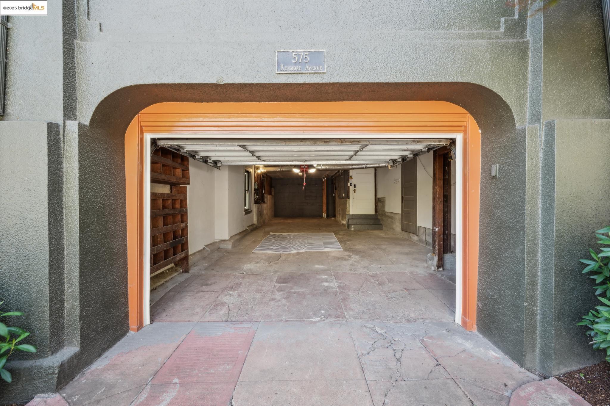 Detail Gallery Image 36 of 36 For 575 Kenmore Ave, Oakland,  CA 94610 - 3 Beds | 2 Baths