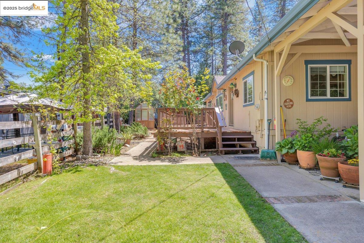 Detail Gallery Image 1 of 36 For 10975 N Airport Rd, Columbia,  CA 95361-0000 - 3 Beds | 2 Baths