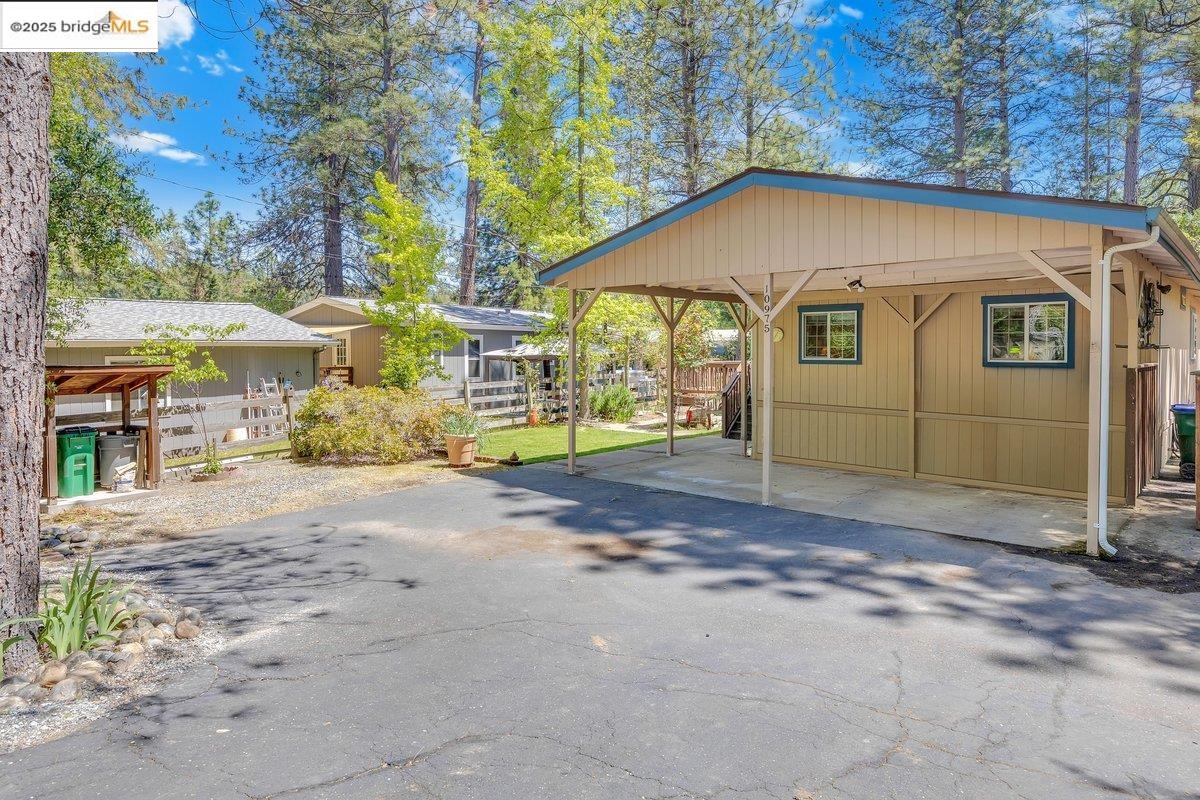Detail Gallery Image 2 of 36 For 10975 N Airport Rd, Columbia,  CA 95361-0000 - 3 Beds | 2 Baths