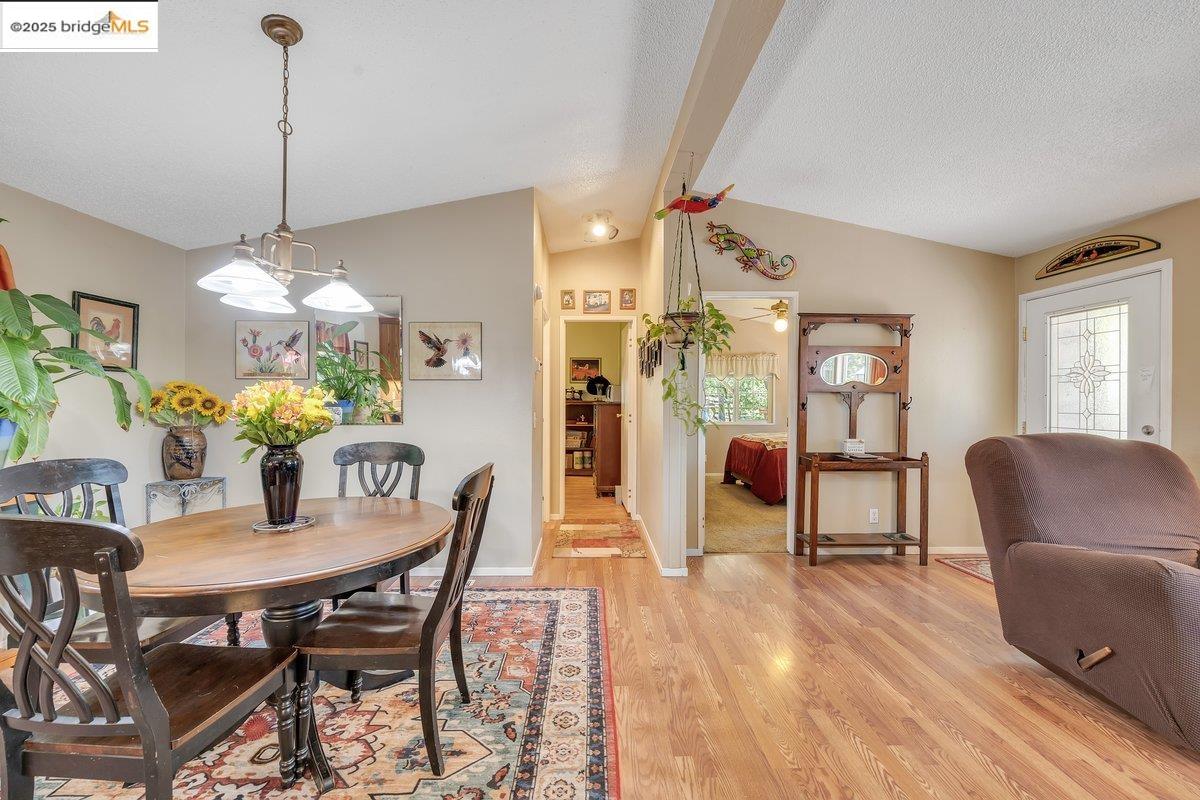 Detail Gallery Image 12 of 36 For 10975 N Airport Rd, Columbia,  CA 95361-0000 - 3 Beds | 2 Baths