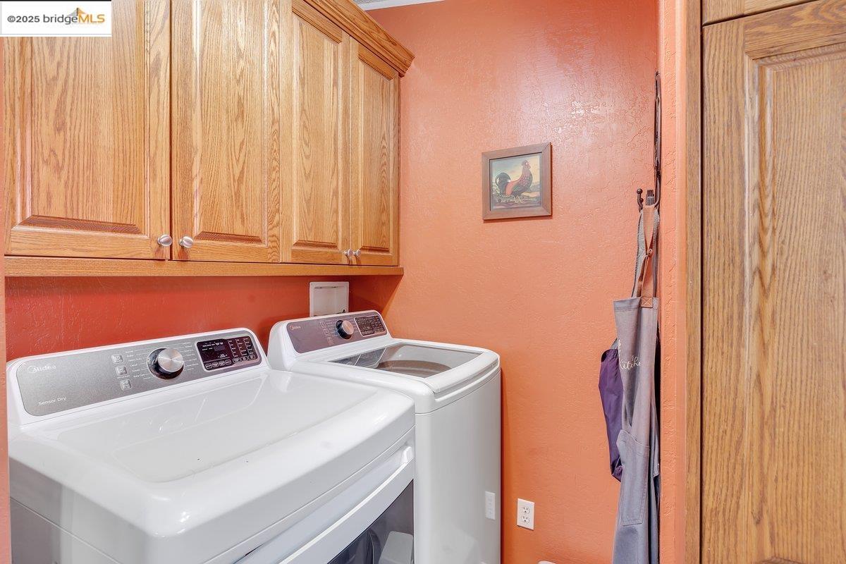 Detail Gallery Image 22 of 36 For 10975 N Airport Rd, Columbia,  CA 95361-0000 - 3 Beds | 2 Baths