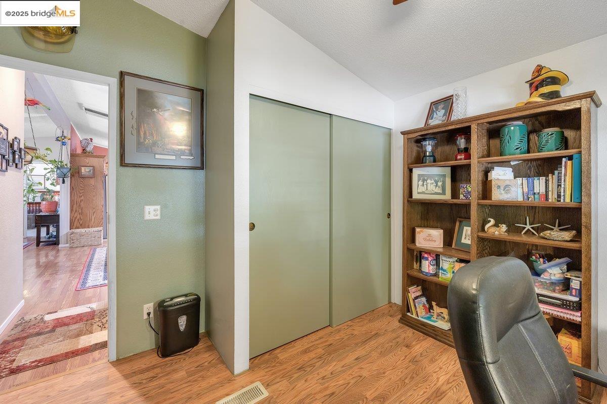 Detail Gallery Image 28 of 36 For 10975 N Airport Rd, Columbia,  CA 95361-0000 - 3 Beds | 2 Baths