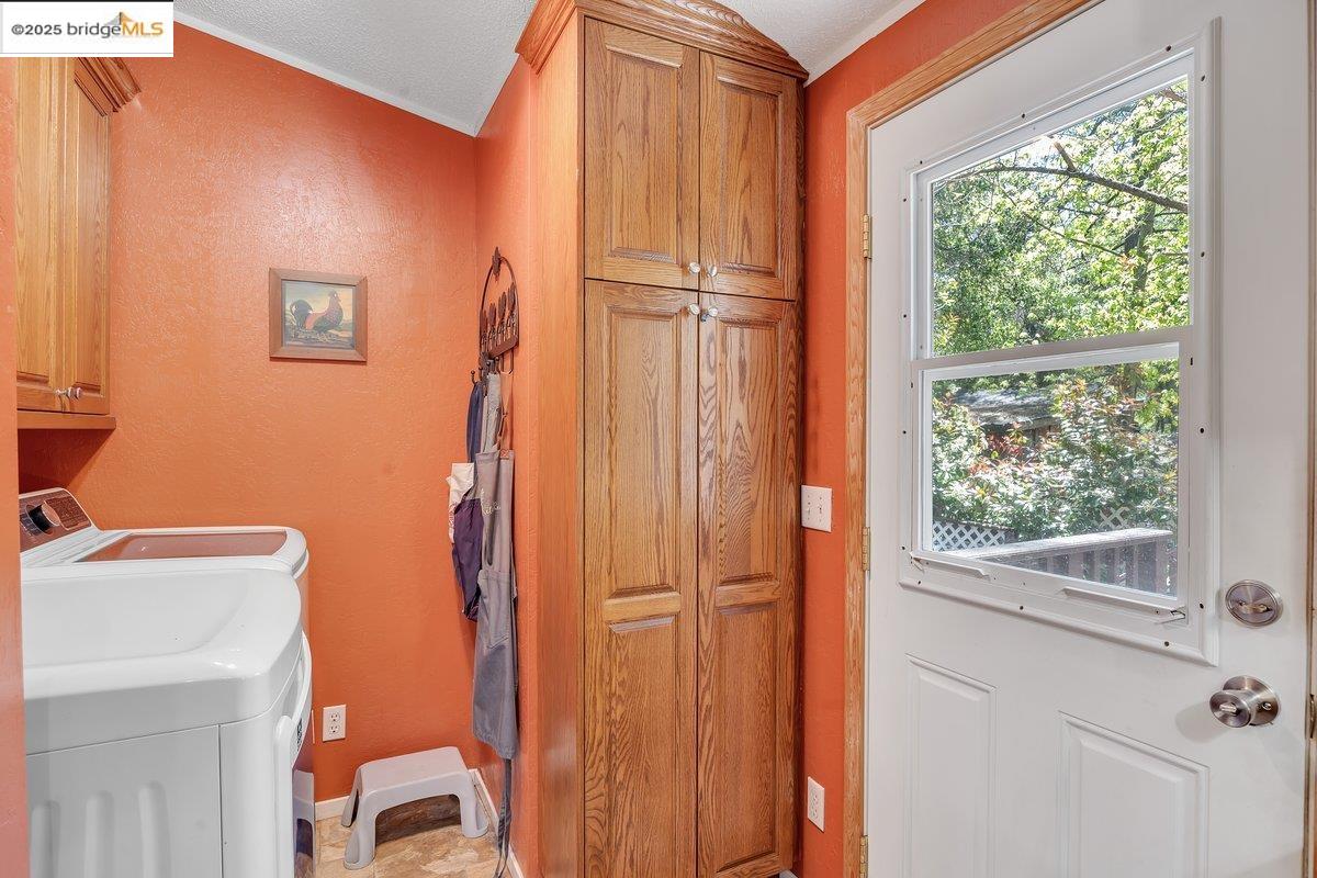 Detail Gallery Image 33 of 36 For 10975 N Airport Rd, Columbia,  CA 95361-0000 - 3 Beds | 2 Baths