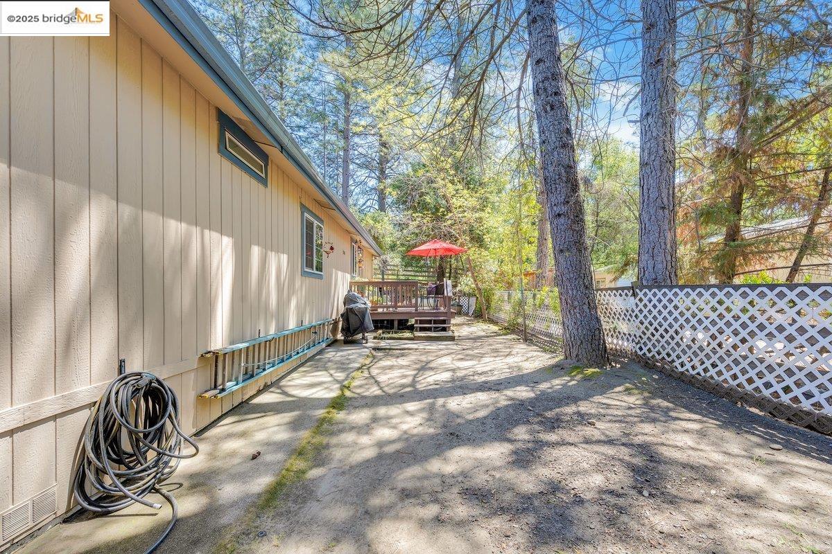 Detail Gallery Image 7 of 36 For 10975 N Airport Rd, Columbia,  CA 95361-0000 - 3 Beds | 2 Baths