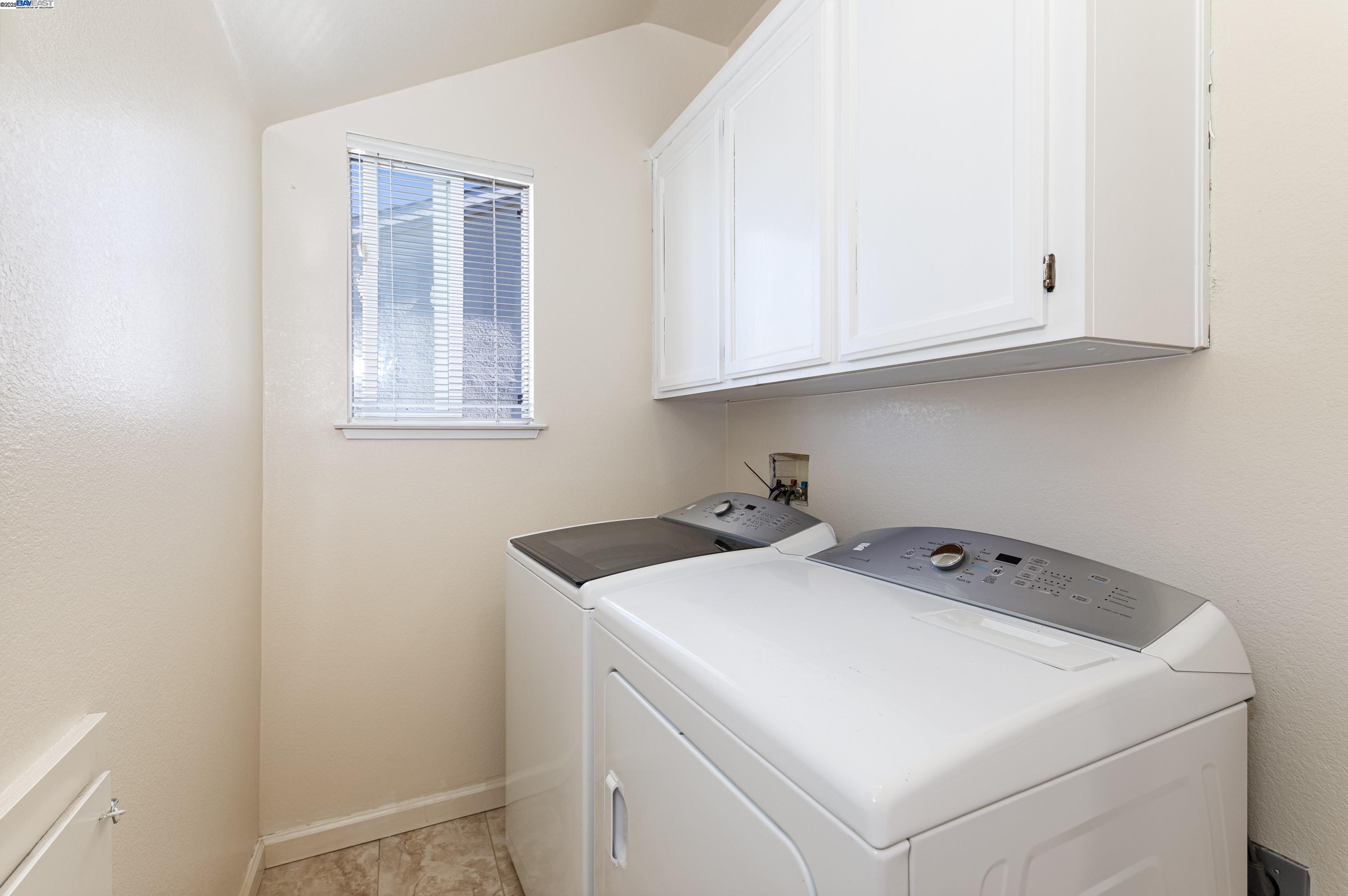 Detail Gallery Image 20 of 29 For 193 Ridgeview Terrace, Hercules,  CA 94547 - 4 Beds | 3 Baths