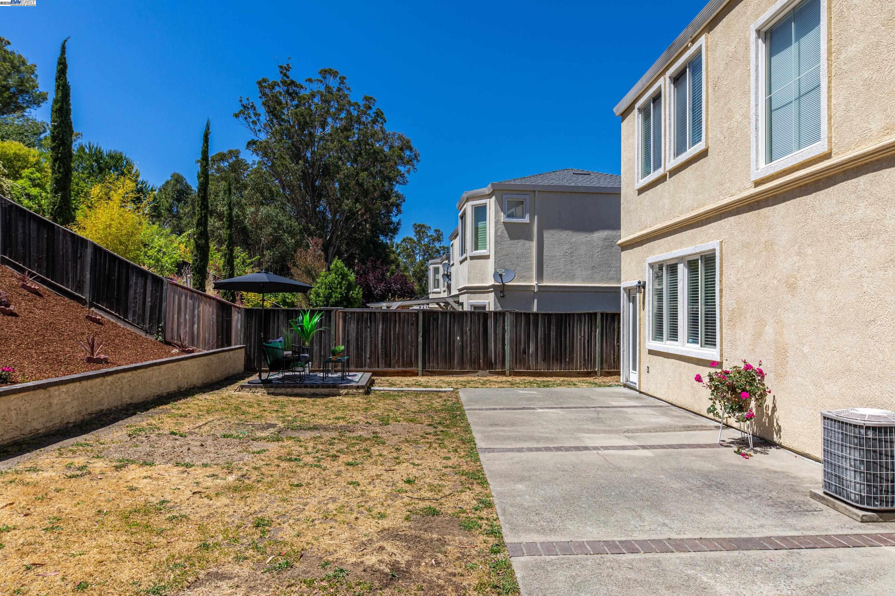 Detail Gallery Image 22 of 29 For 193 Ridgeview Terrace, Hercules,  CA 94547 - 4 Beds | 3 Baths