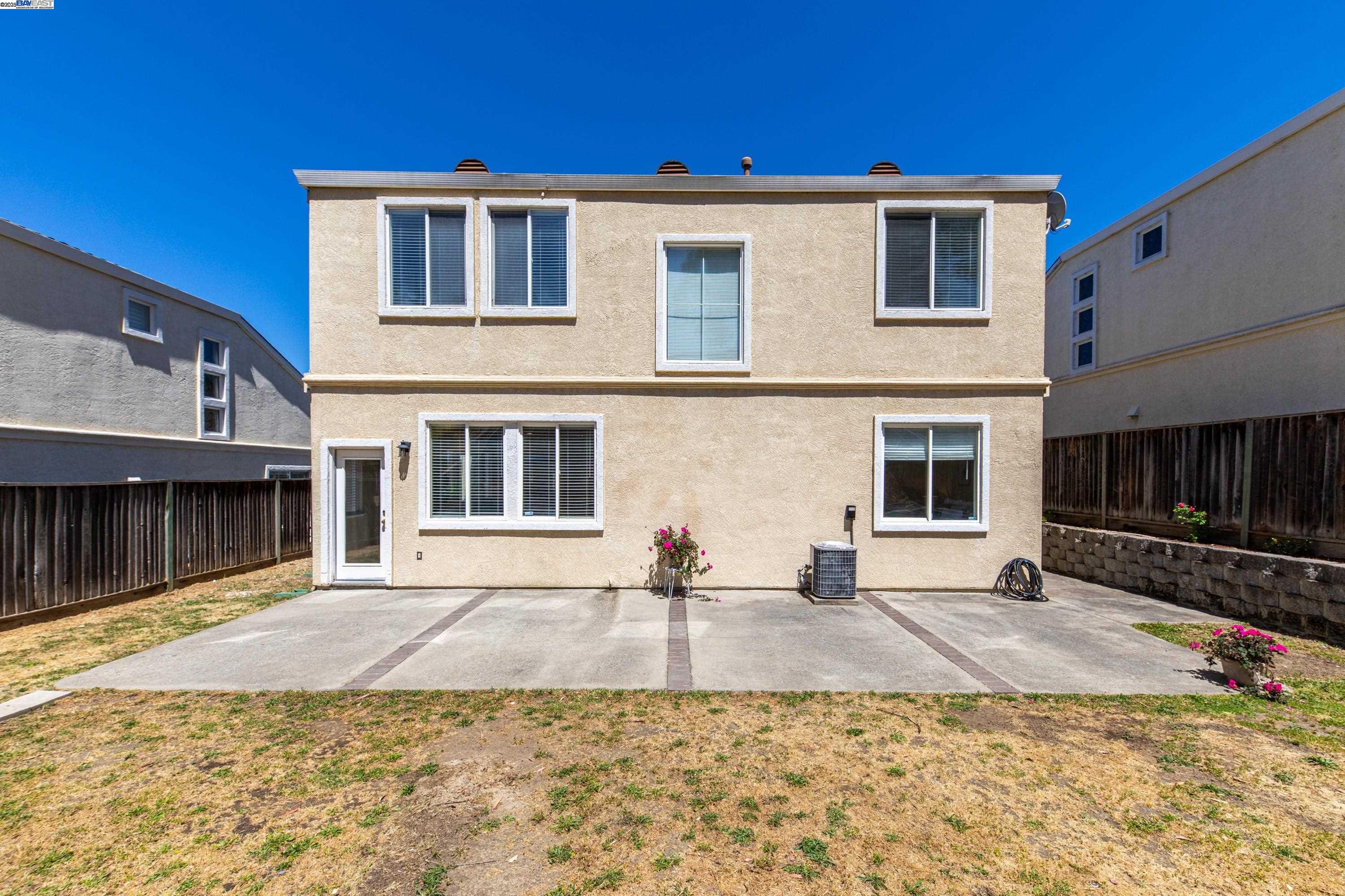 Detail Gallery Image 26 of 29 For 193 Ridgeview Terrace, Hercules,  CA 94547 - 4 Beds | 3 Baths