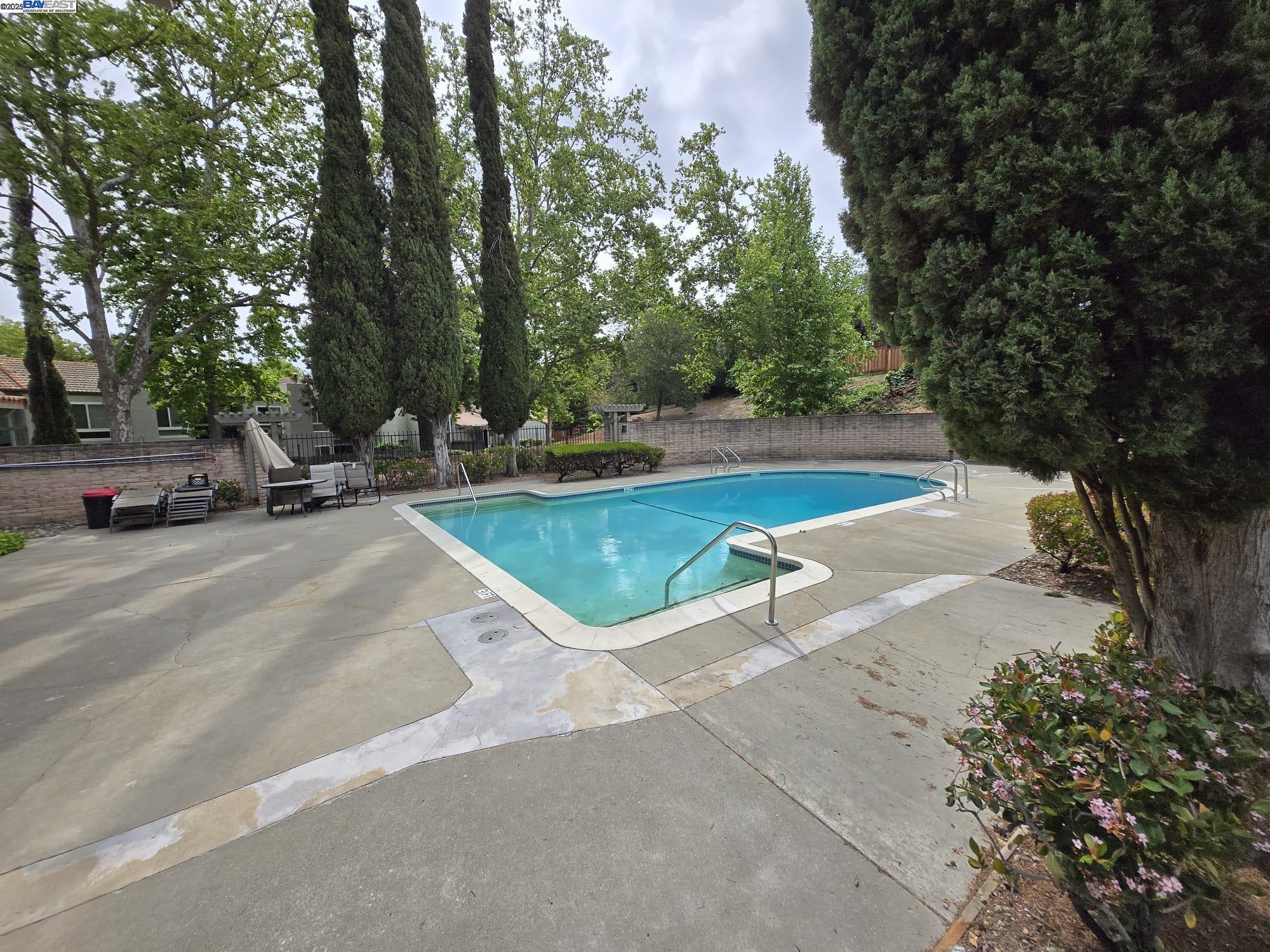 Detail Gallery Image 37 of 46 For 1385 Corte Madera, Walnut Creek,  CA 94598 - 3 Beds | 2 Baths
