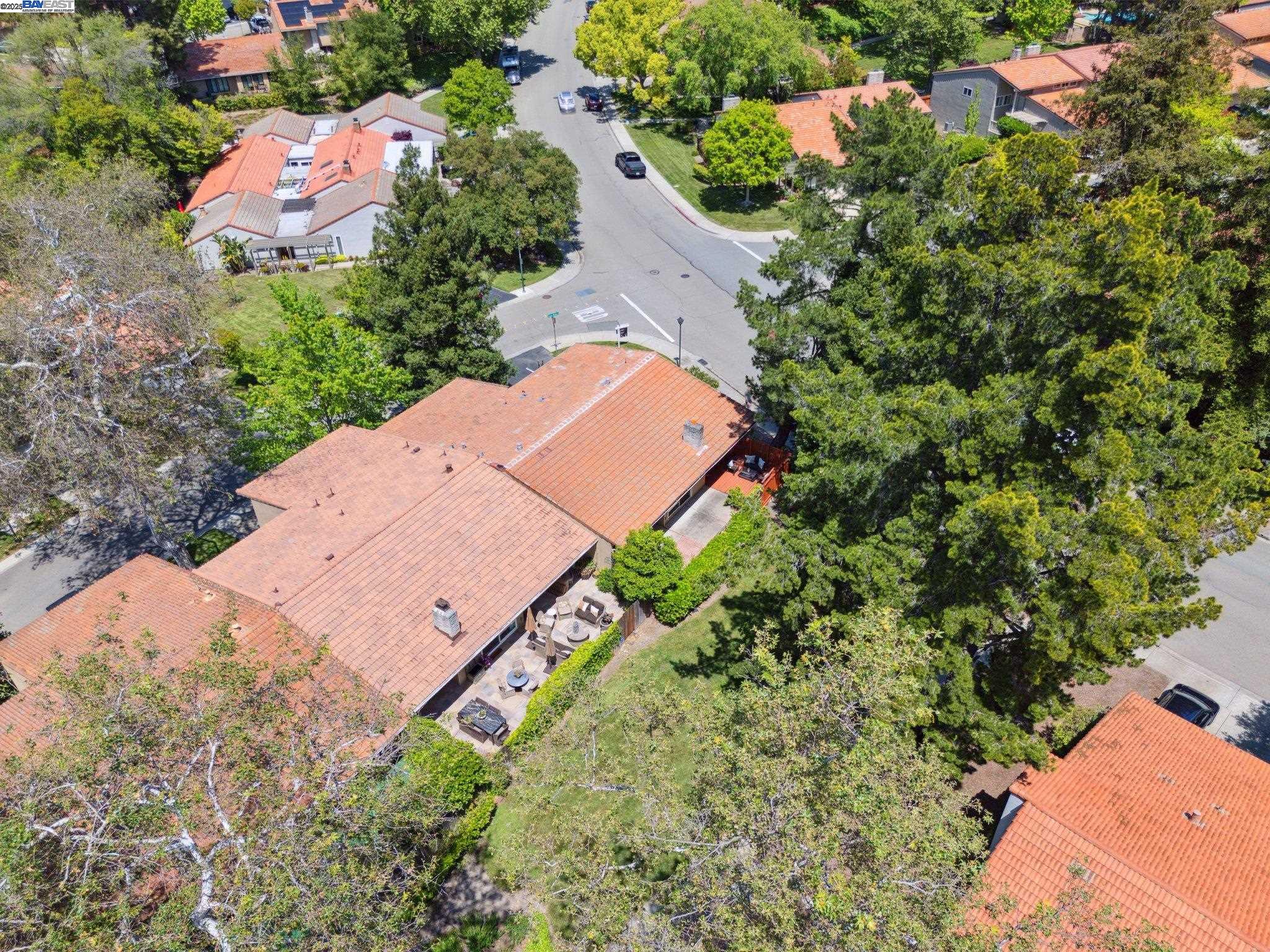 Detail Gallery Image 41 of 46 For 1385 Corte Madera, Walnut Creek,  CA 94598 - 3 Beds | 2 Baths