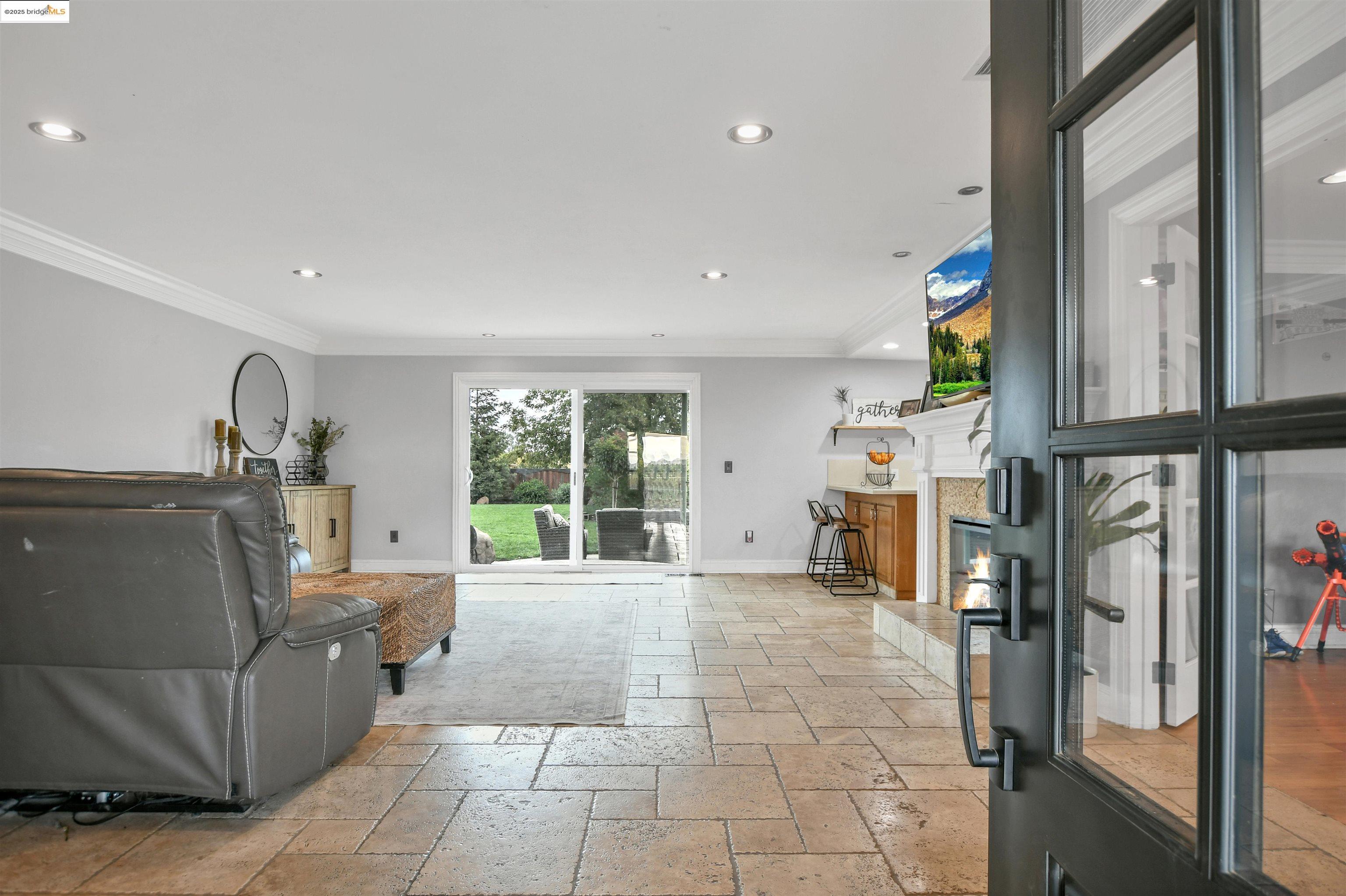 Detail Gallery Image 9 of 51 For 4828 Sellers Ave, Brentwood,  CA 94513 - 0 Beds | 2/1 Baths