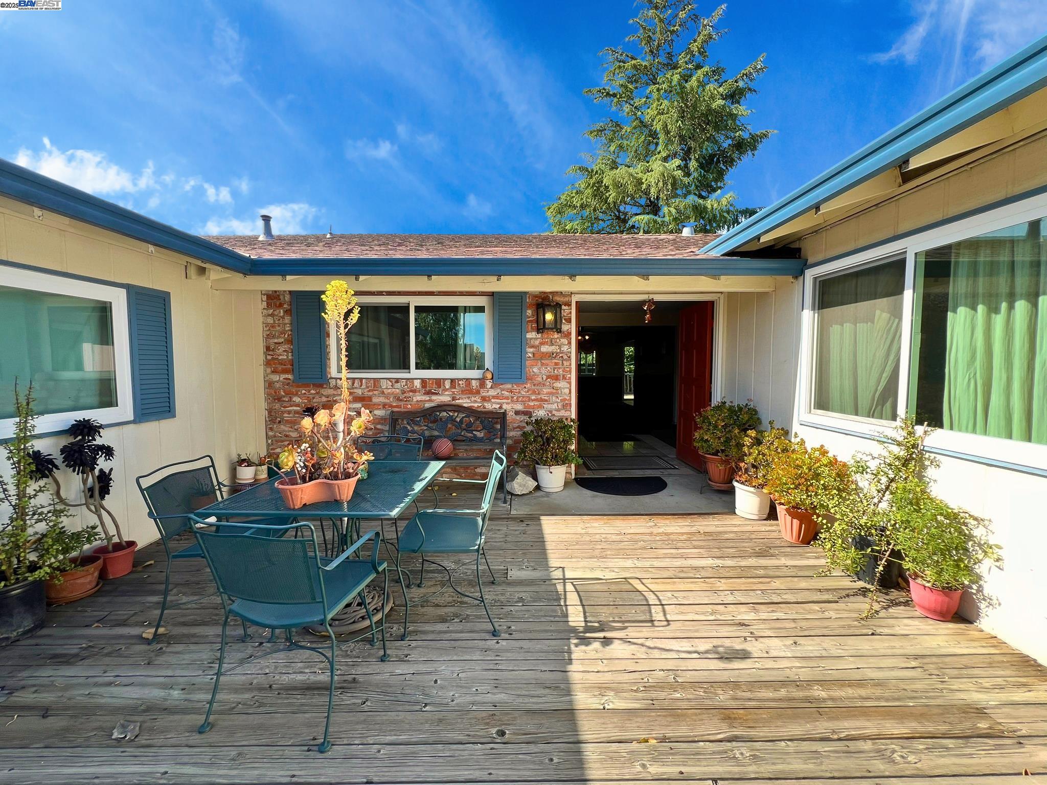Detail Gallery Image 16 of 45 For 3025 Monticello Dr, Stockton,  CA 95209 - 5 Beds | 2 Baths