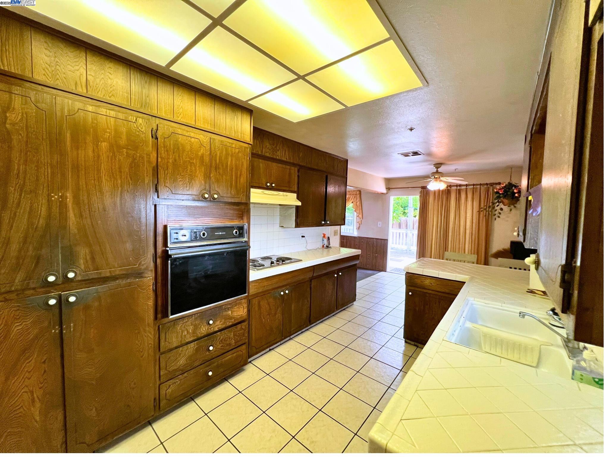 Detail Gallery Image 23 of 45 For 3025 Monticello Dr, Stockton,  CA 95209 - 5 Beds | 2 Baths