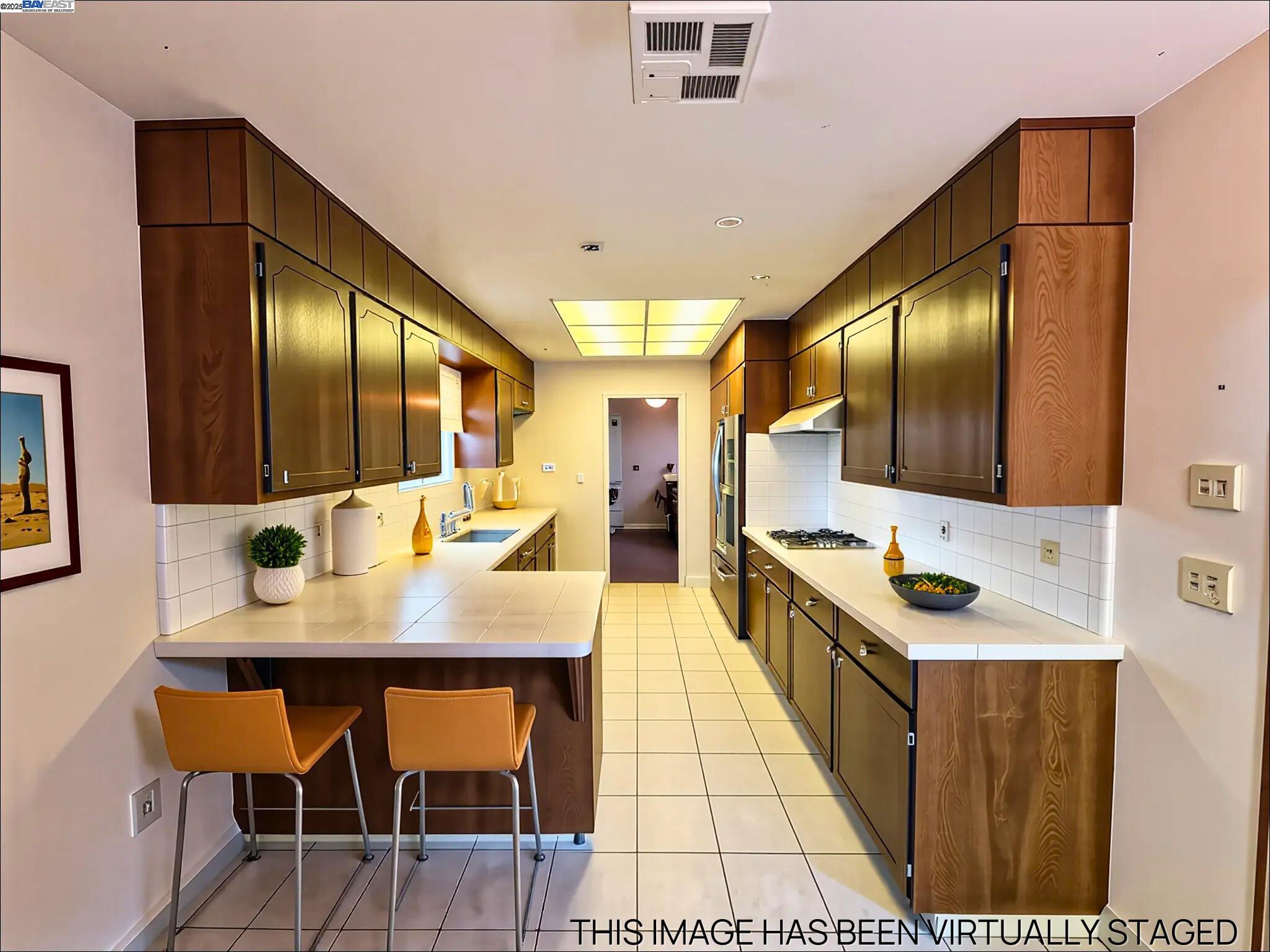 Detail Gallery Image 8 of 45 For 3025 Monticello Dr, Stockton,  CA 95209 - 5 Beds | 2 Baths