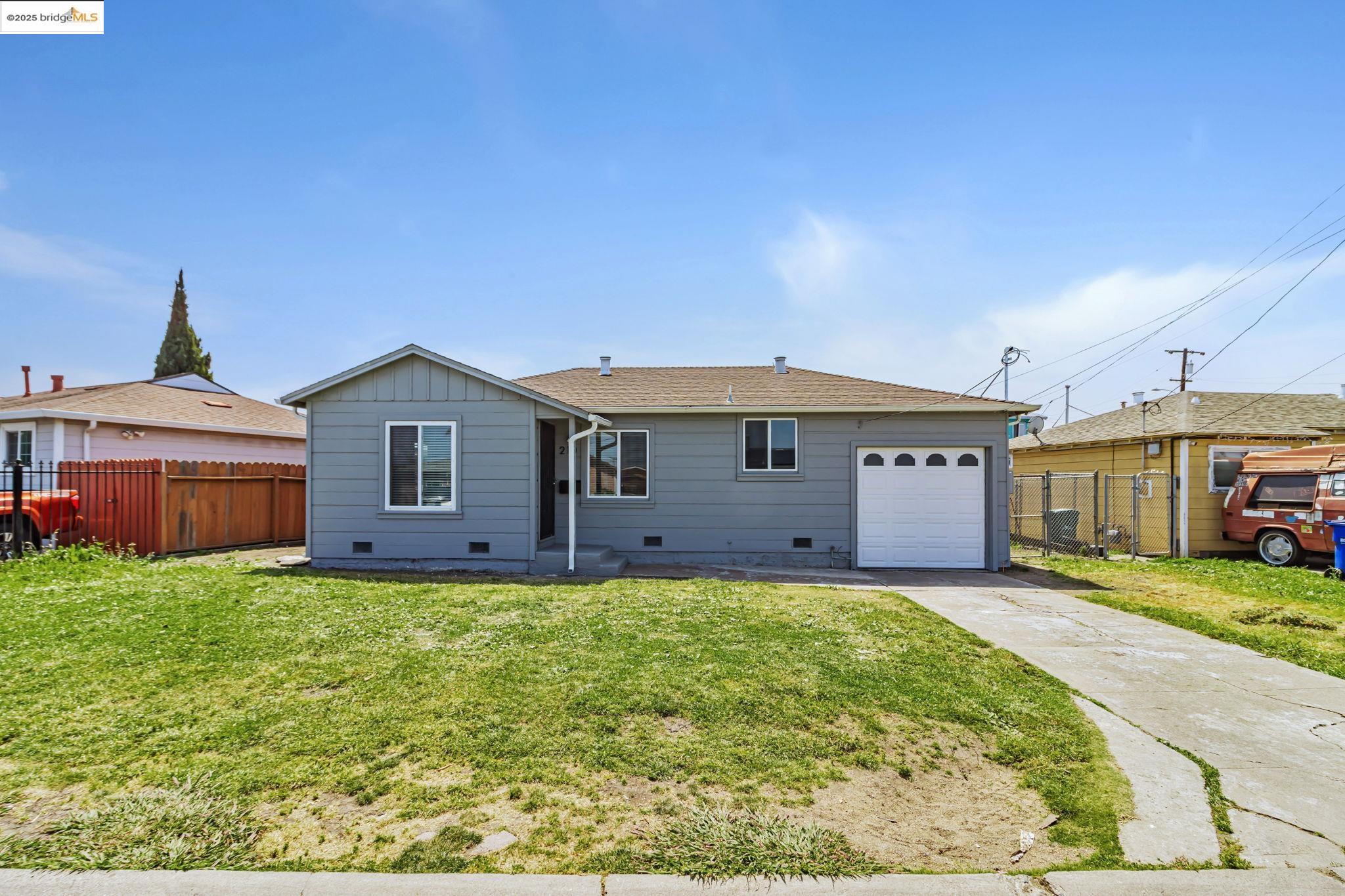 Detail Gallery Image 1 of 1 For 210 Kerwin Ave, Oakland,  CA 94603 - 2 Beds | 1 Baths