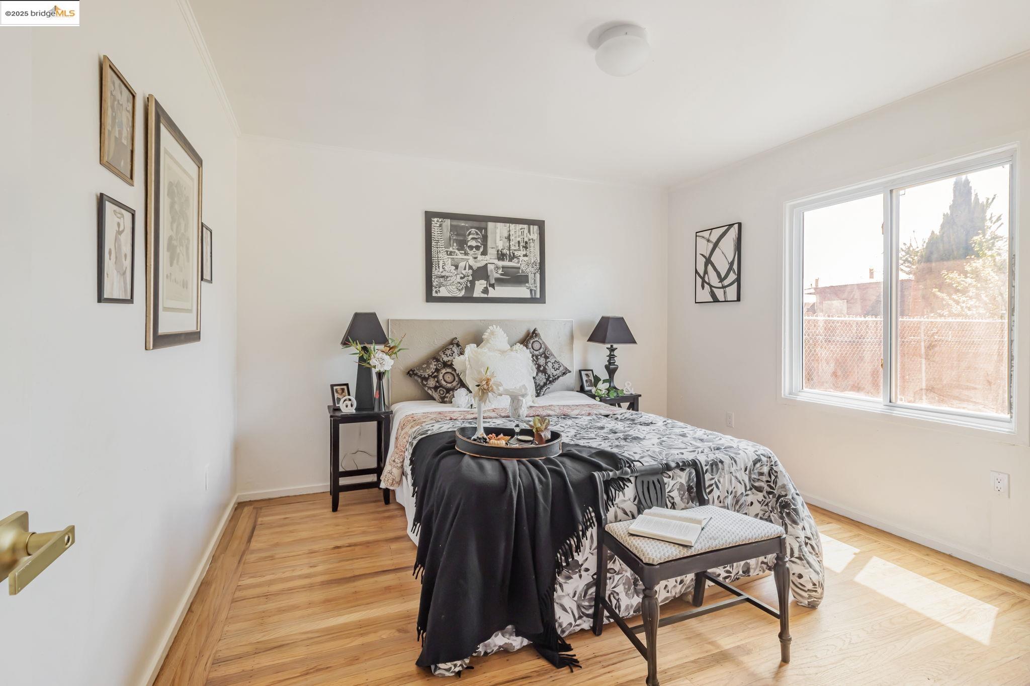 property-img
