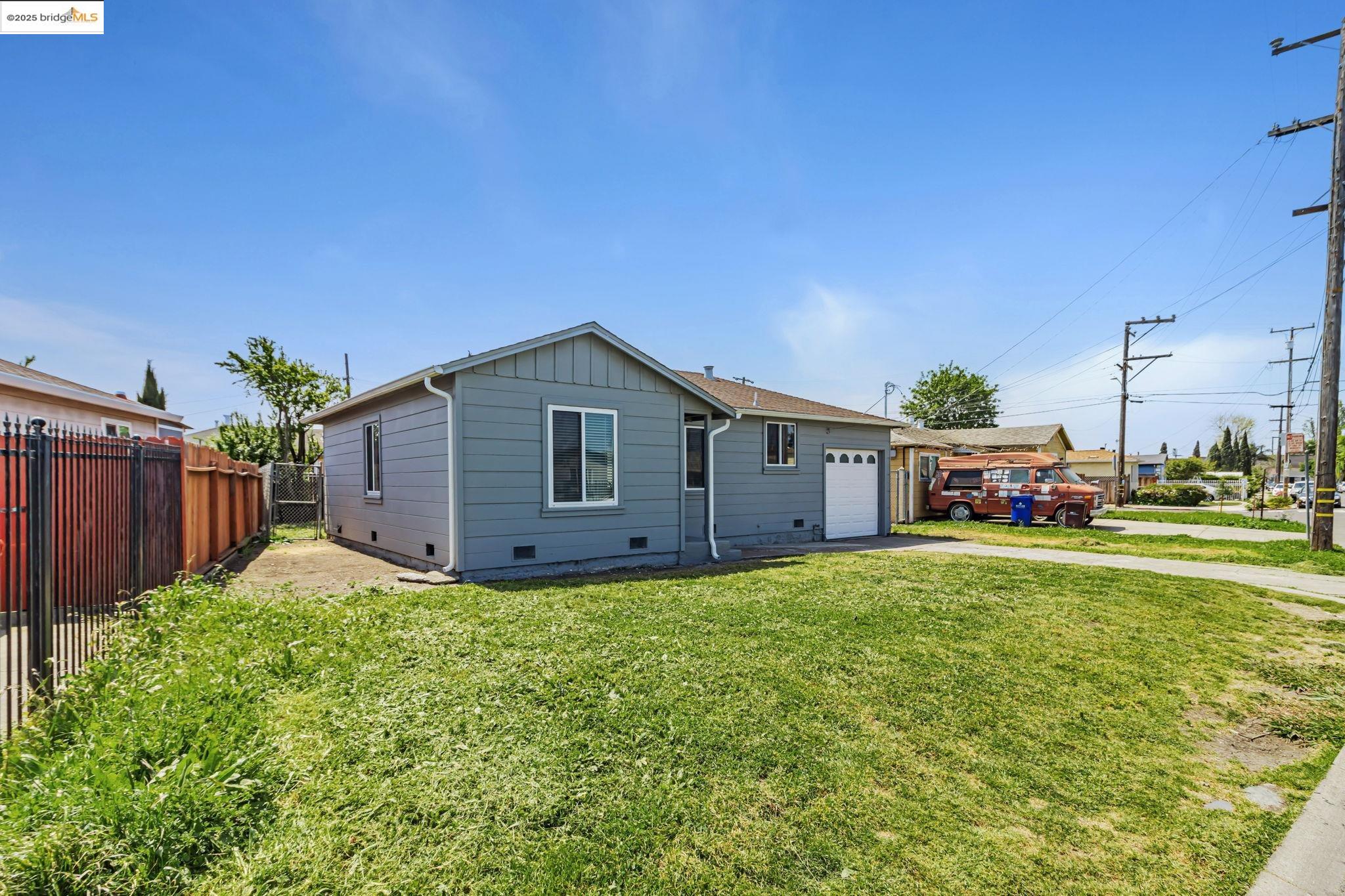property-img