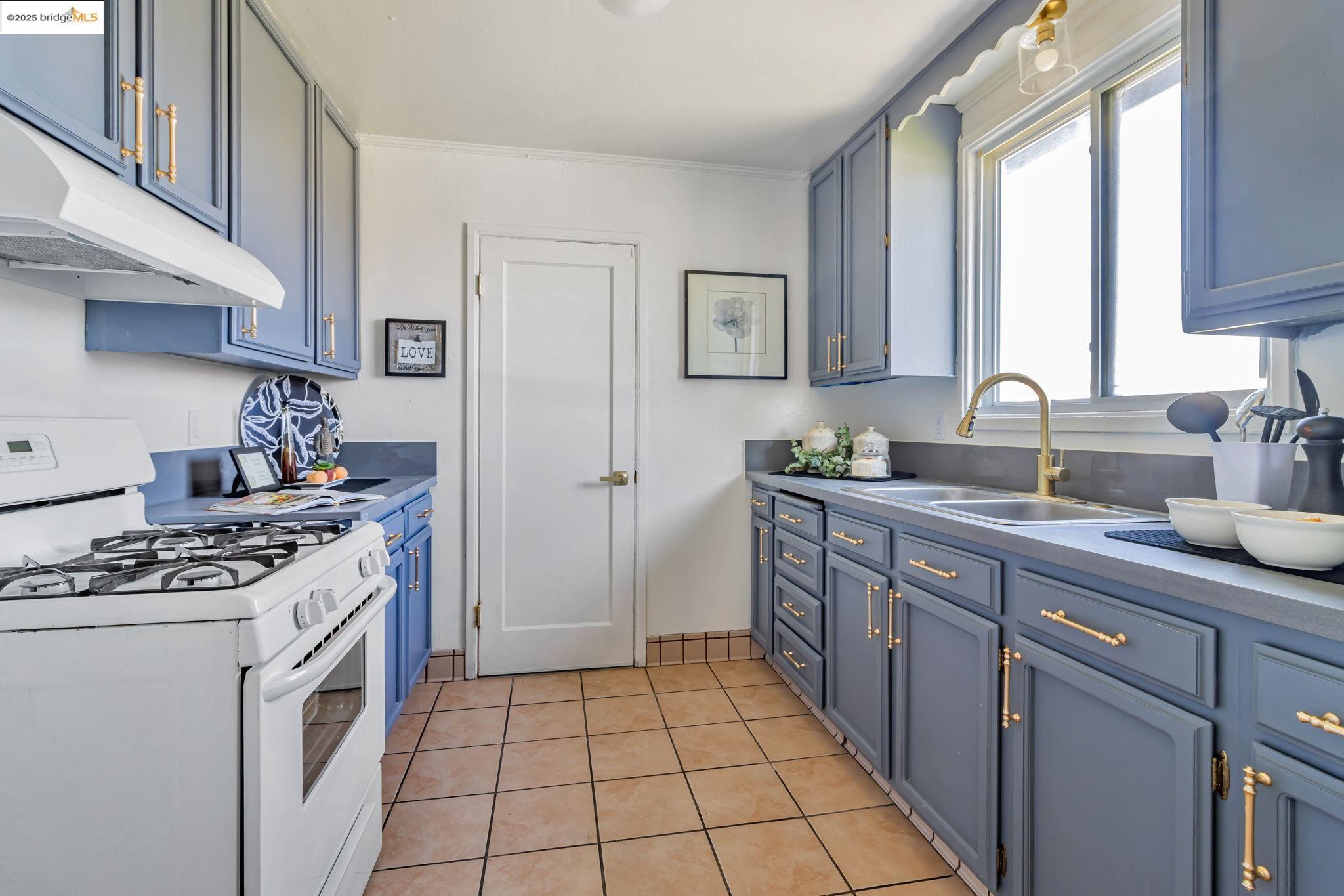 property-img