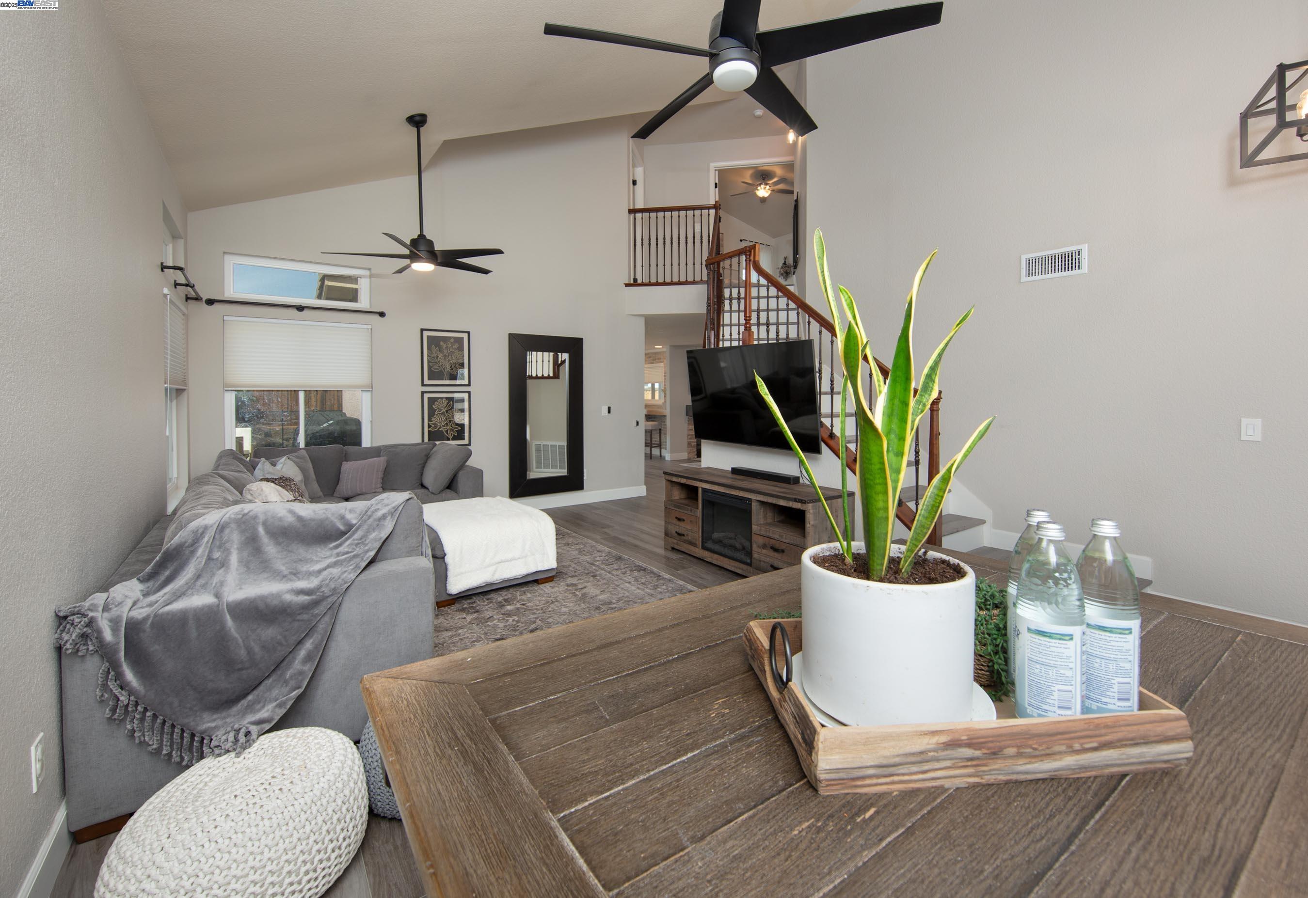 Detail Gallery Image 14 of 40 For 3427 Patch Ln, Tracy,  CA 95377 - 4 Beds | 2/1 Baths