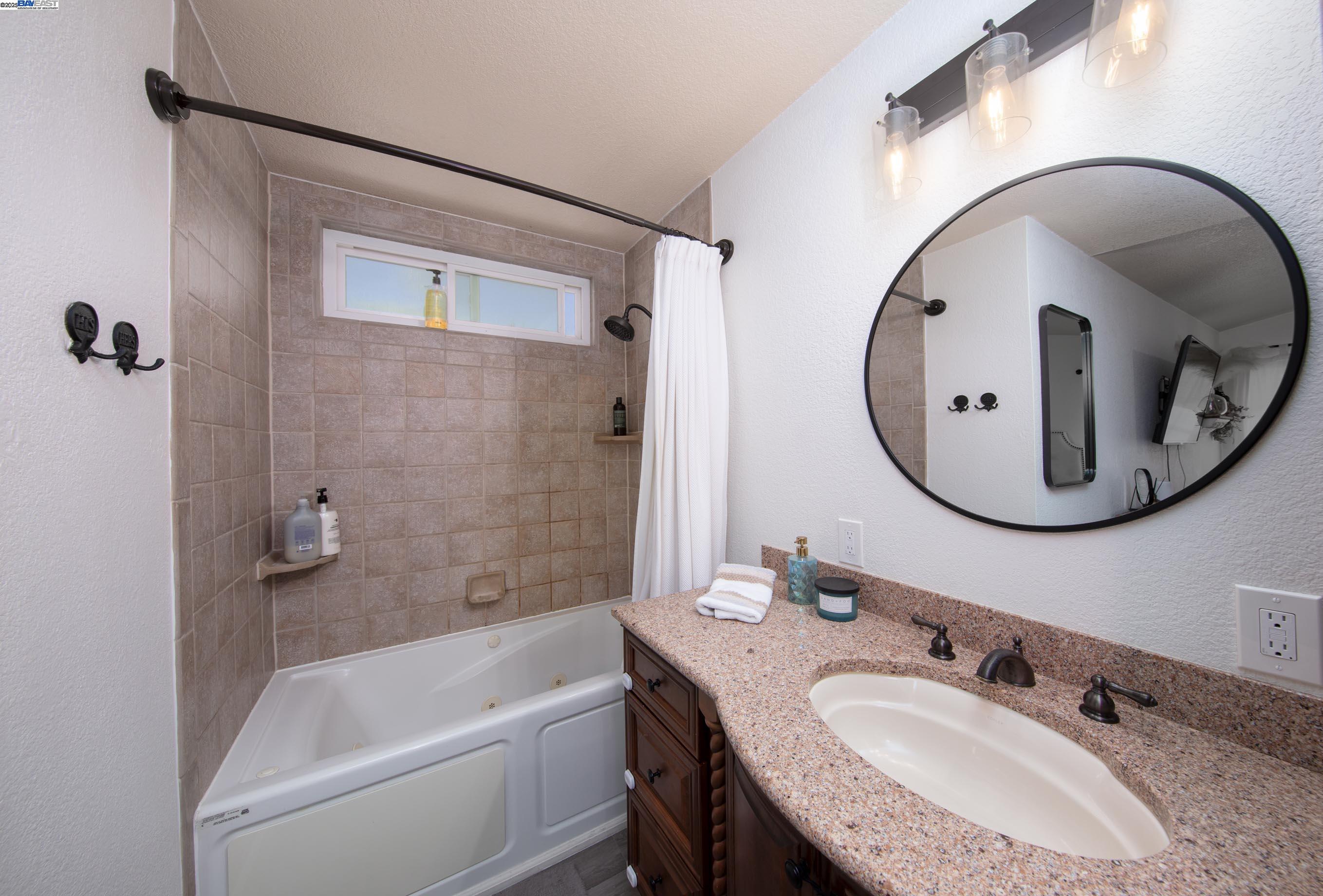 Detail Gallery Image 19 of 40 For 3427 Patch Ln, Tracy,  CA 95377 - 4 Beds | 2/1 Baths