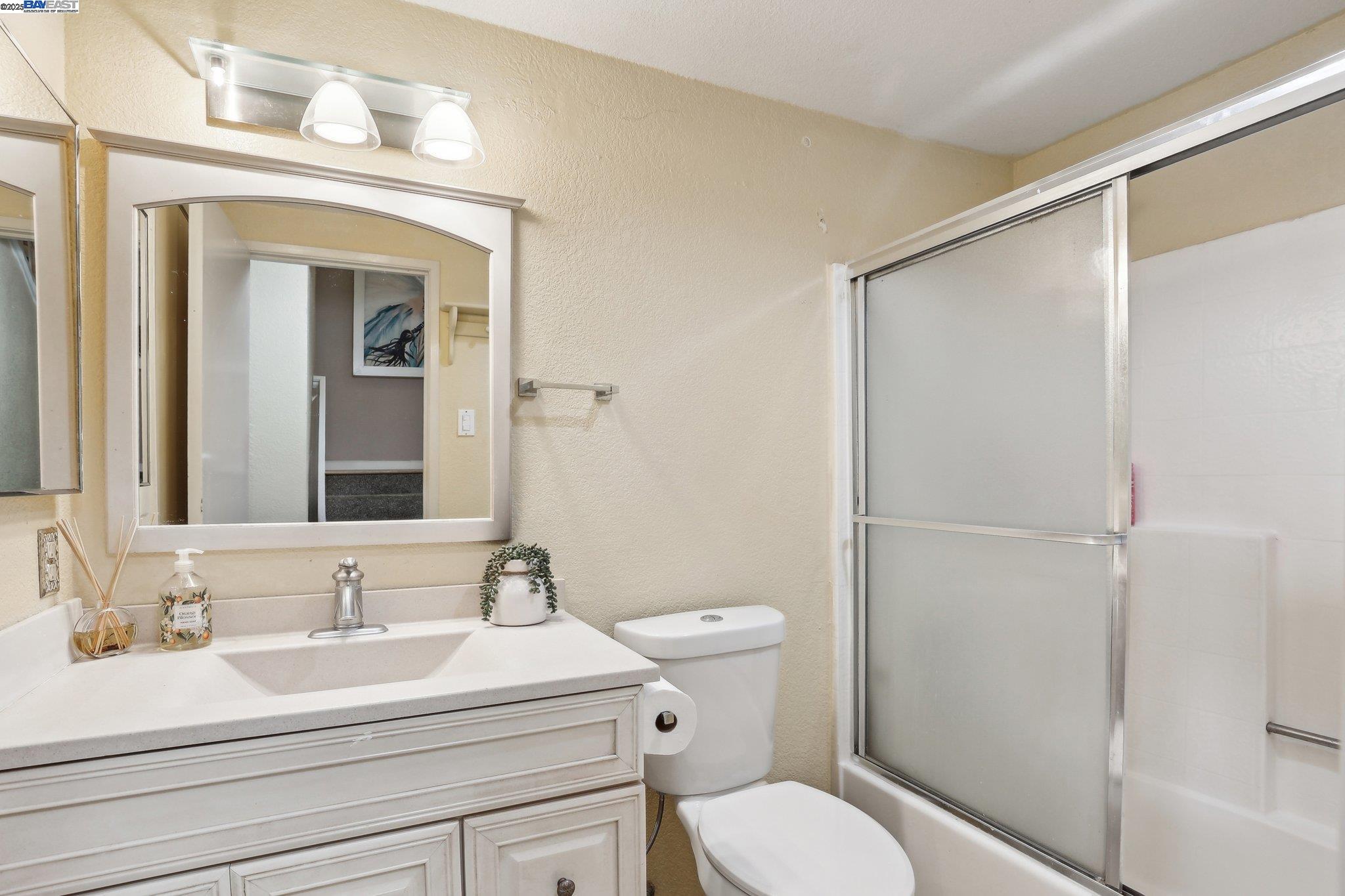 Detail Gallery Image 13 of 36 For 323 Rosemarie Pl, Bay Point,  CA 94565 - 3 Beds | 2/1 Baths