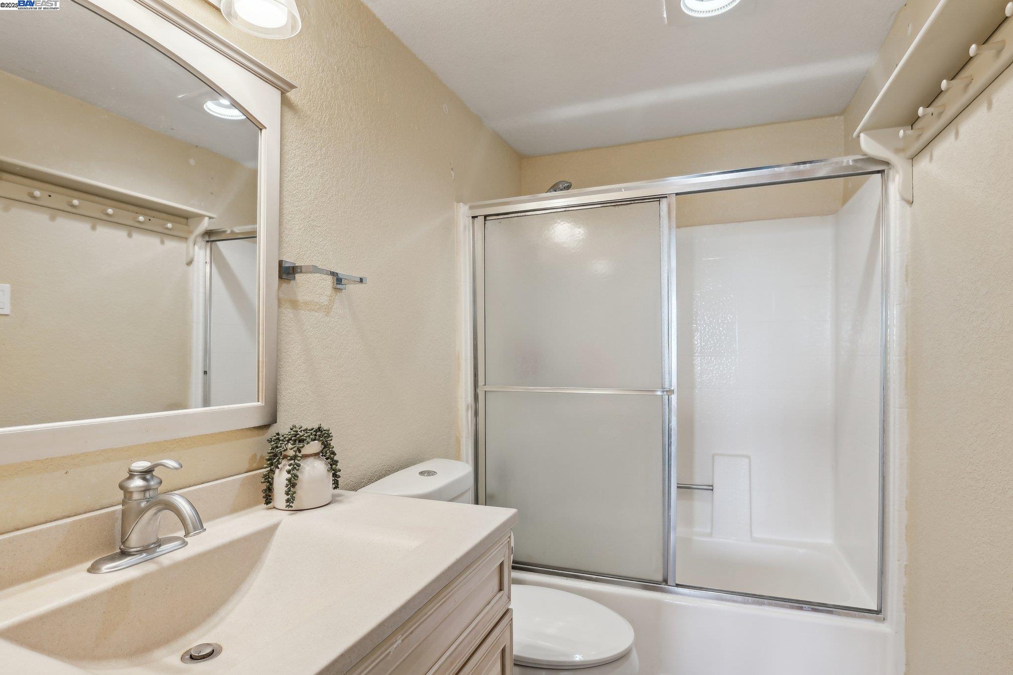 Detail Gallery Image 29 of 36 For 323 Rosemarie Pl, Bay Point,  CA 94565 - 3 Beds | 2/1 Baths