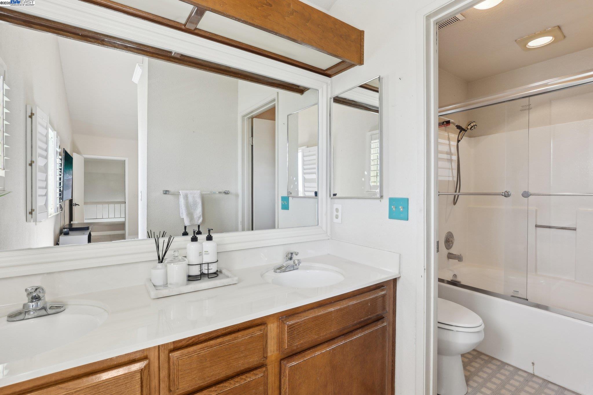 Detail Gallery Image 10 of 36 For 323 Rosemarie Pl, Bay Point,  CA 94565 - 3 Beds | 2/1 Baths