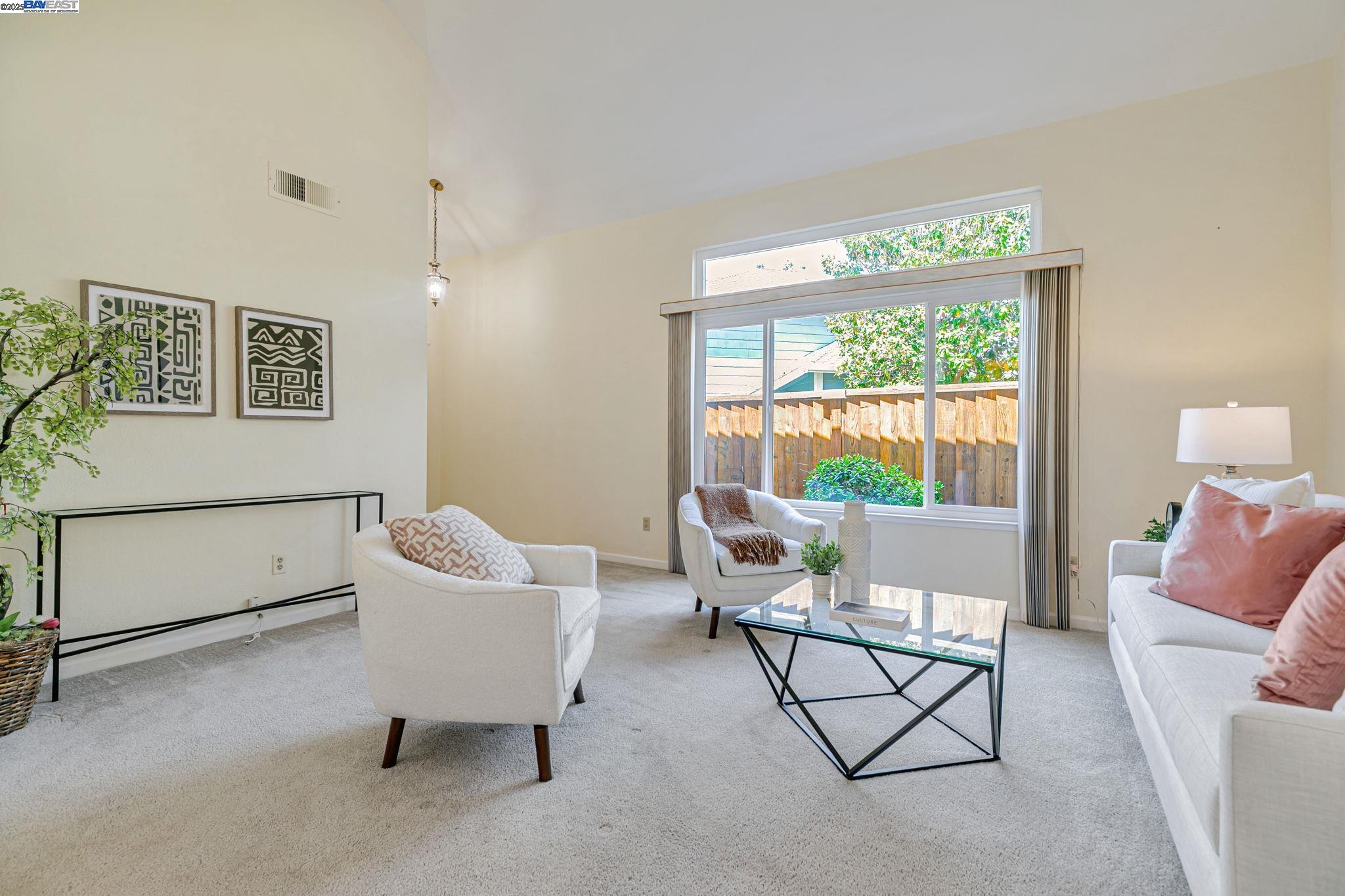 Detail Gallery Image 11 of 60 For 42210 Live Oak Cir, Fremont,  CA 94538 - 3 Beds | 2/1 Baths