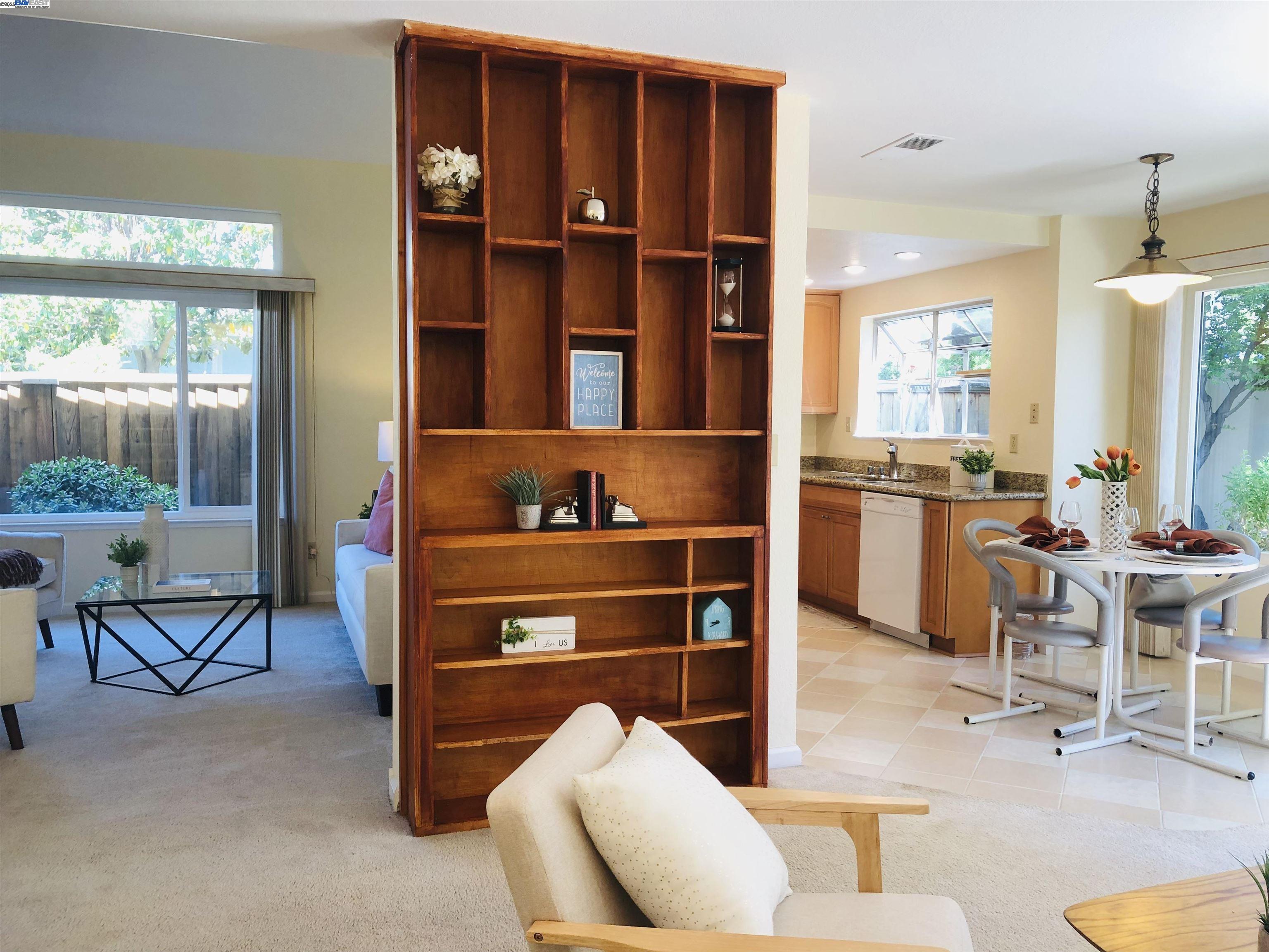 Detail Gallery Image 14 of 60 For 42210 Live Oak Cir, Fremont,  CA 94538 - 3 Beds | 2/1 Baths