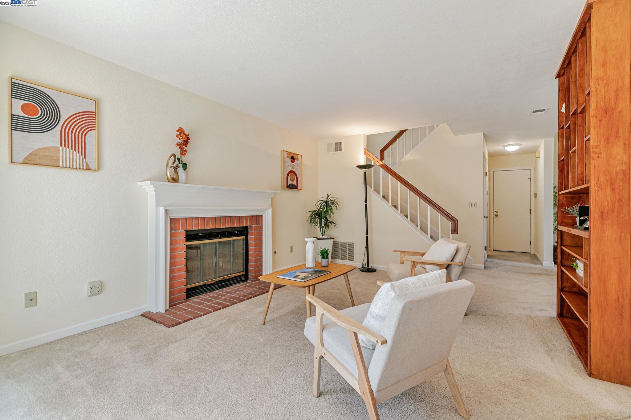Detail Gallery Image 17 of 60 For 42210 Live Oak Cir, Fremont,  CA 94538 - 3 Beds | 2/1 Baths