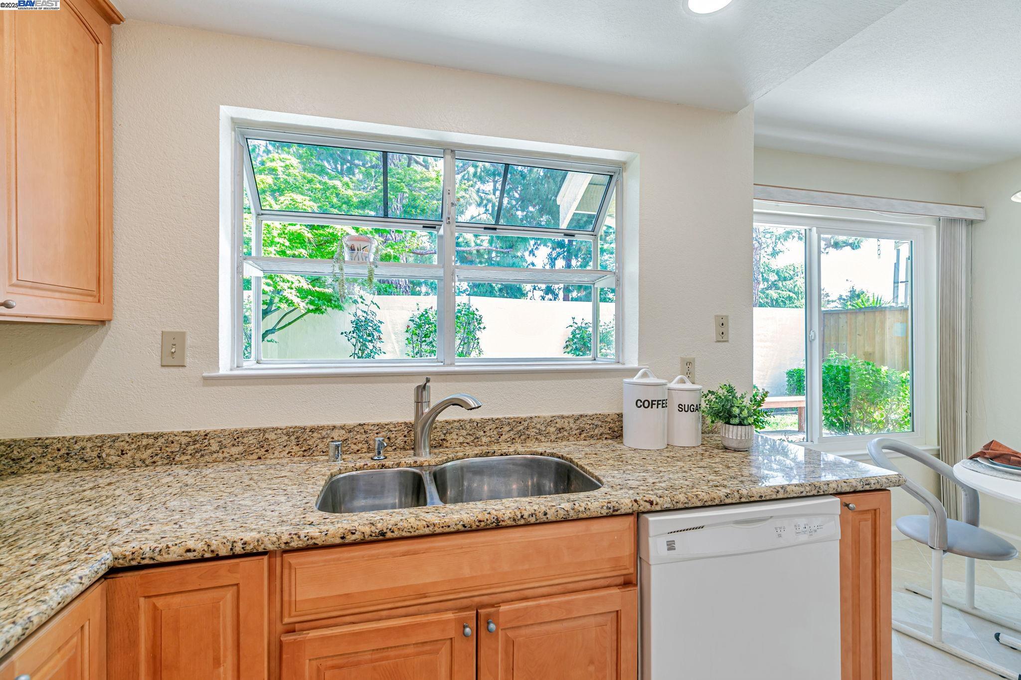 Detail Gallery Image 23 of 60 For 42210 Live Oak Cir, Fremont,  CA 94538 - 3 Beds | 2/1 Baths