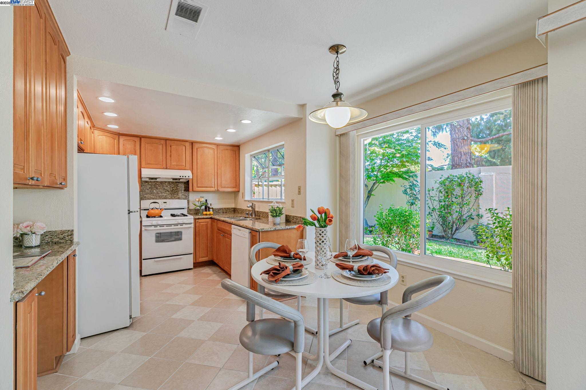 Detail Gallery Image 26 of 60 For 42210 Live Oak Cir, Fremont,  CA 94538 - 3 Beds | 2/1 Baths