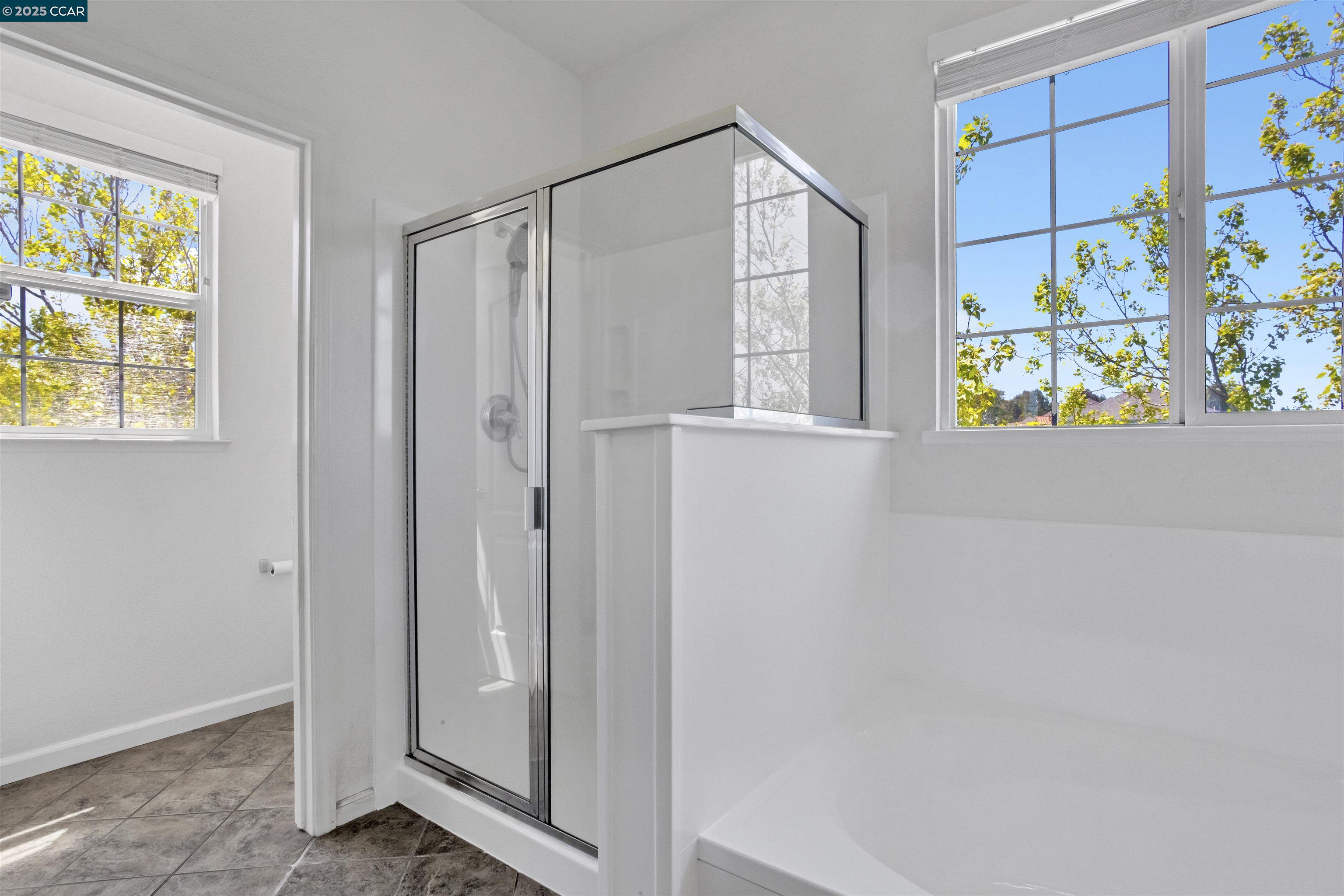 Detail Gallery Image 17 of 35 For 1186 Waverly Cir, Hercules,  CA 94547 - 5 Beds | 3 Baths