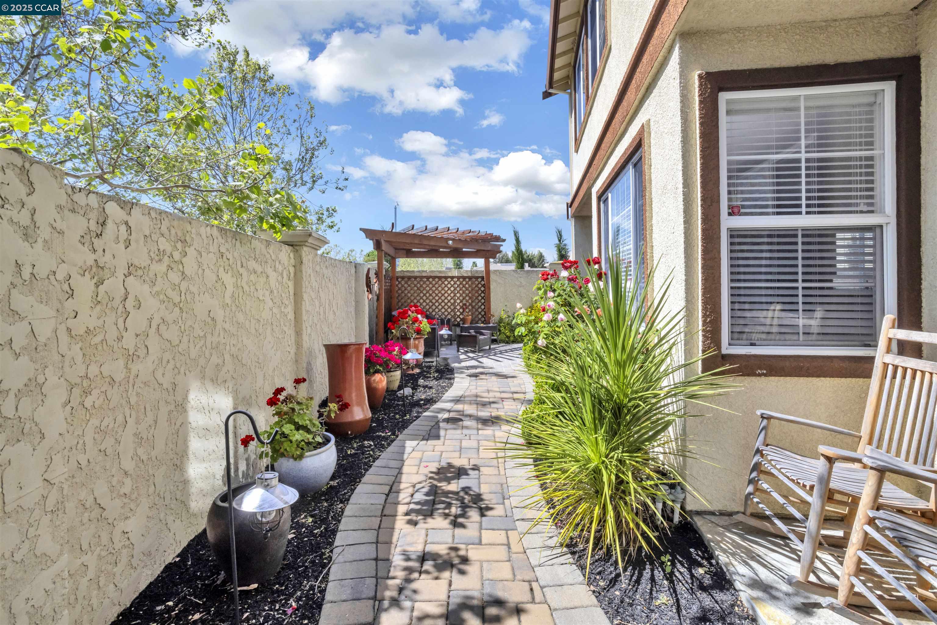Detail Gallery Image 28 of 35 For 1186 Waverly Cir, Hercules,  CA 94547 - 5 Beds | 3 Baths