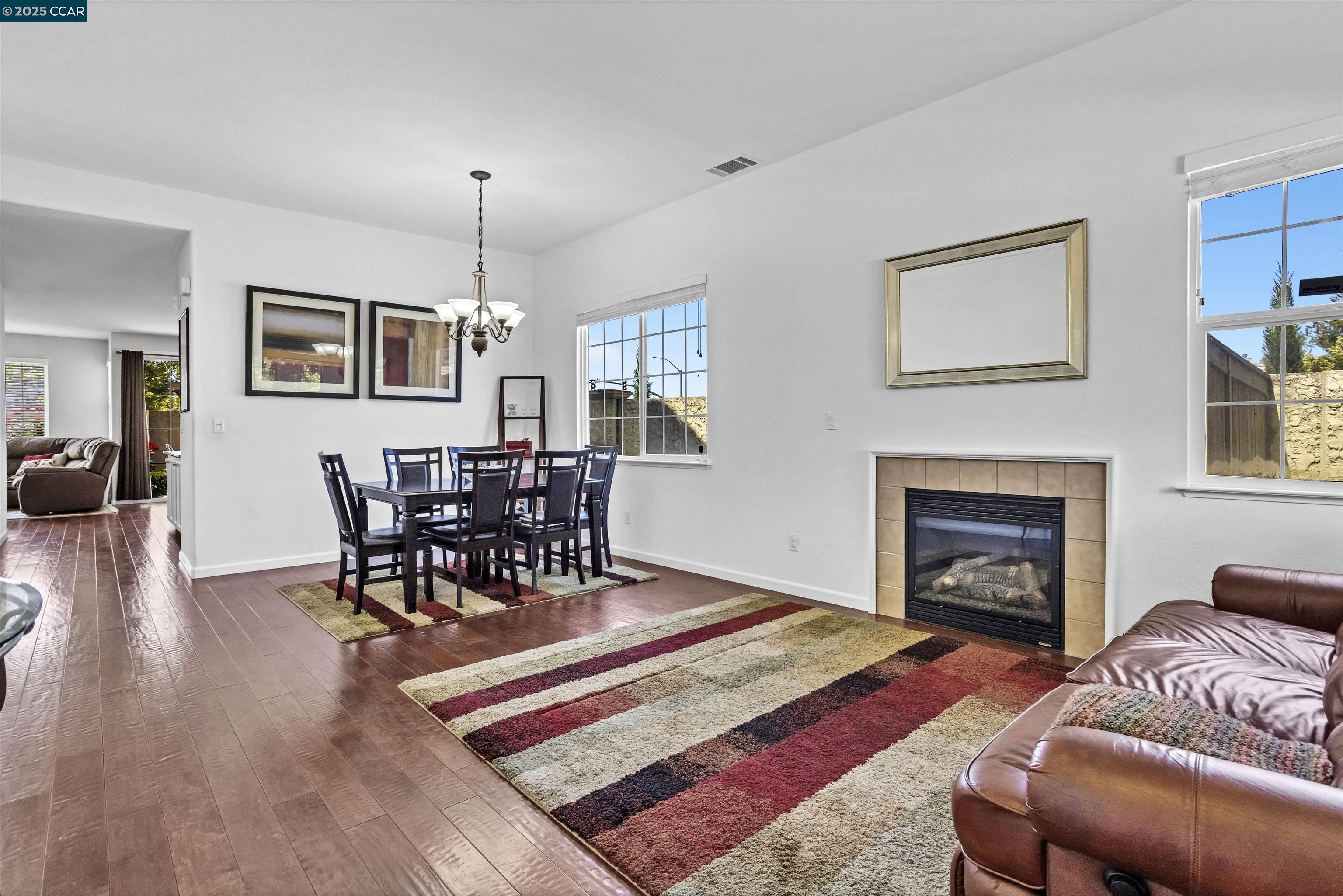 Detail Gallery Image 5 of 35 For 1186 Waverly Cir, Hercules,  CA 94547 - 5 Beds | 3 Baths