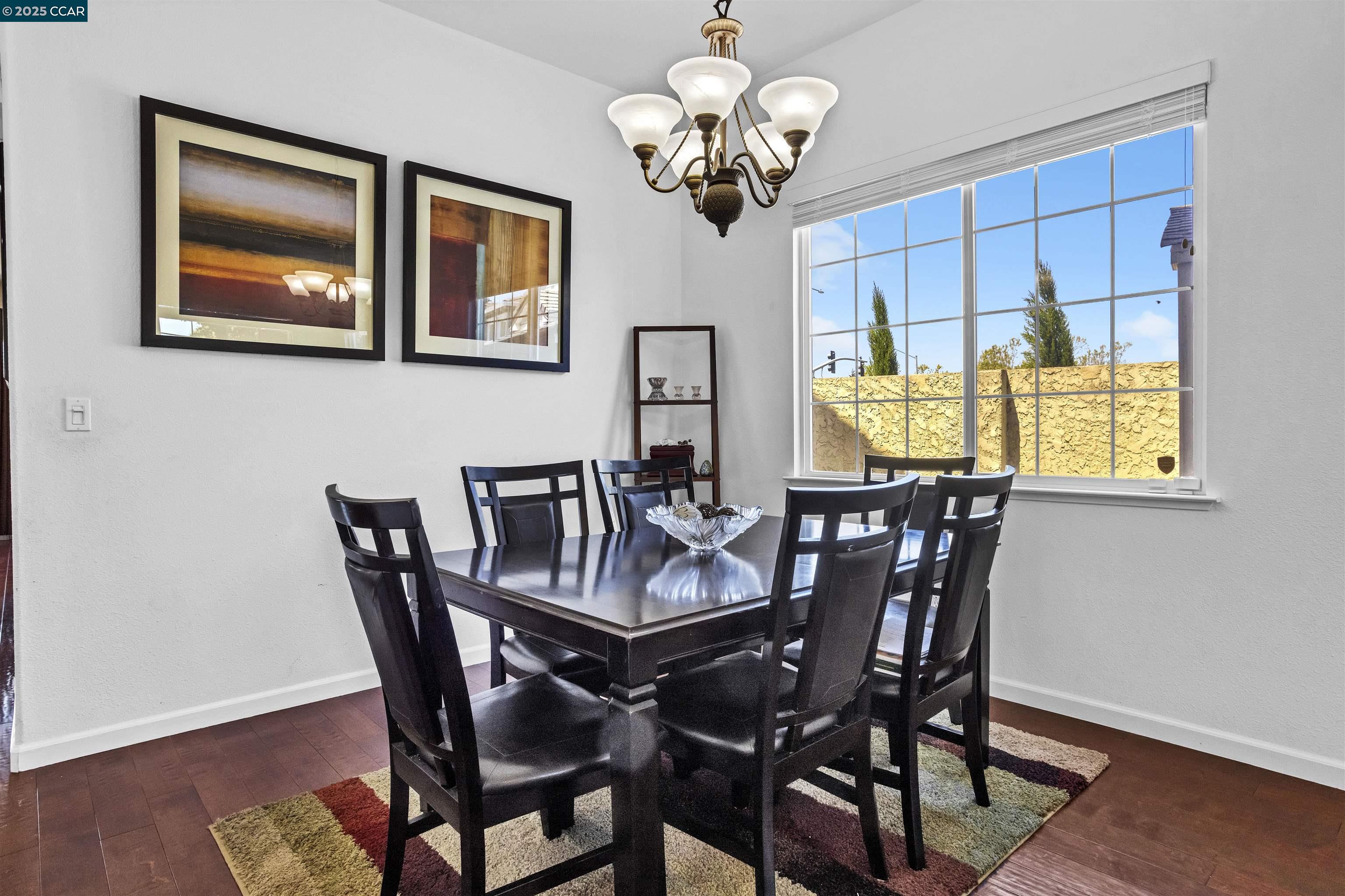 Detail Gallery Image 6 of 35 For 1186 Waverly Cir, Hercules,  CA 94547 - 5 Beds | 3 Baths