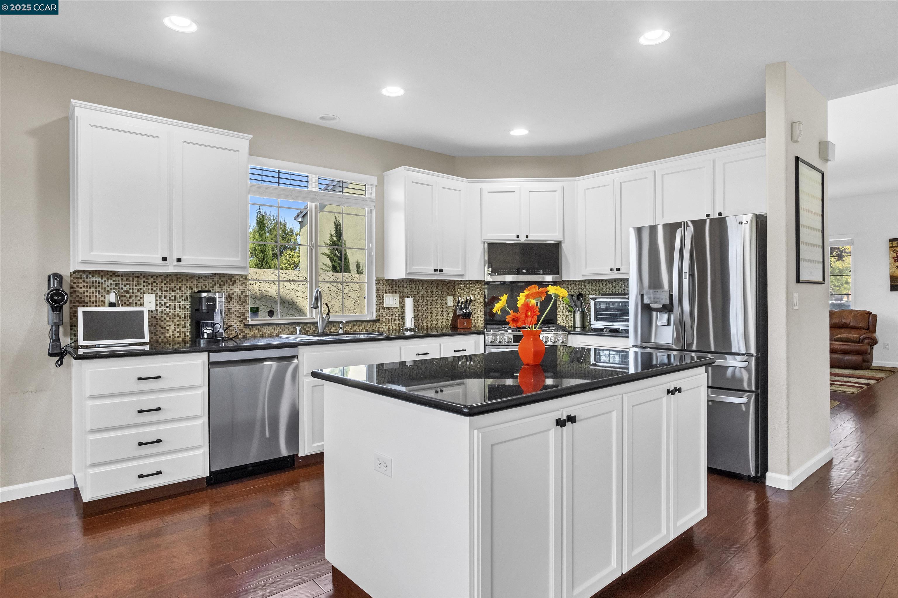 Detail Gallery Image 7 of 35 For 1186 Waverly Cir, Hercules,  CA 94547 - 5 Beds | 3 Baths